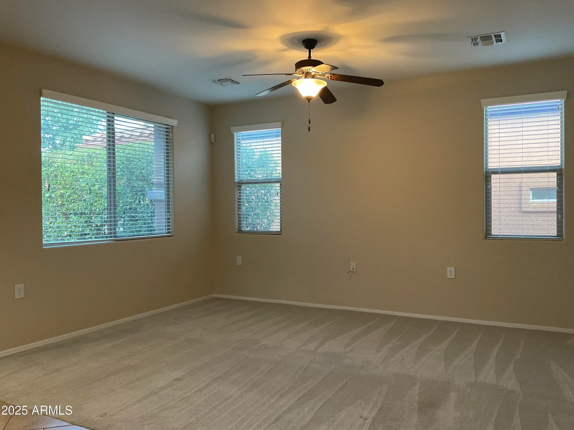 Property Slideshow image 16 of 38 | 13979 e cheavront loop, Vail, AZ, 85641