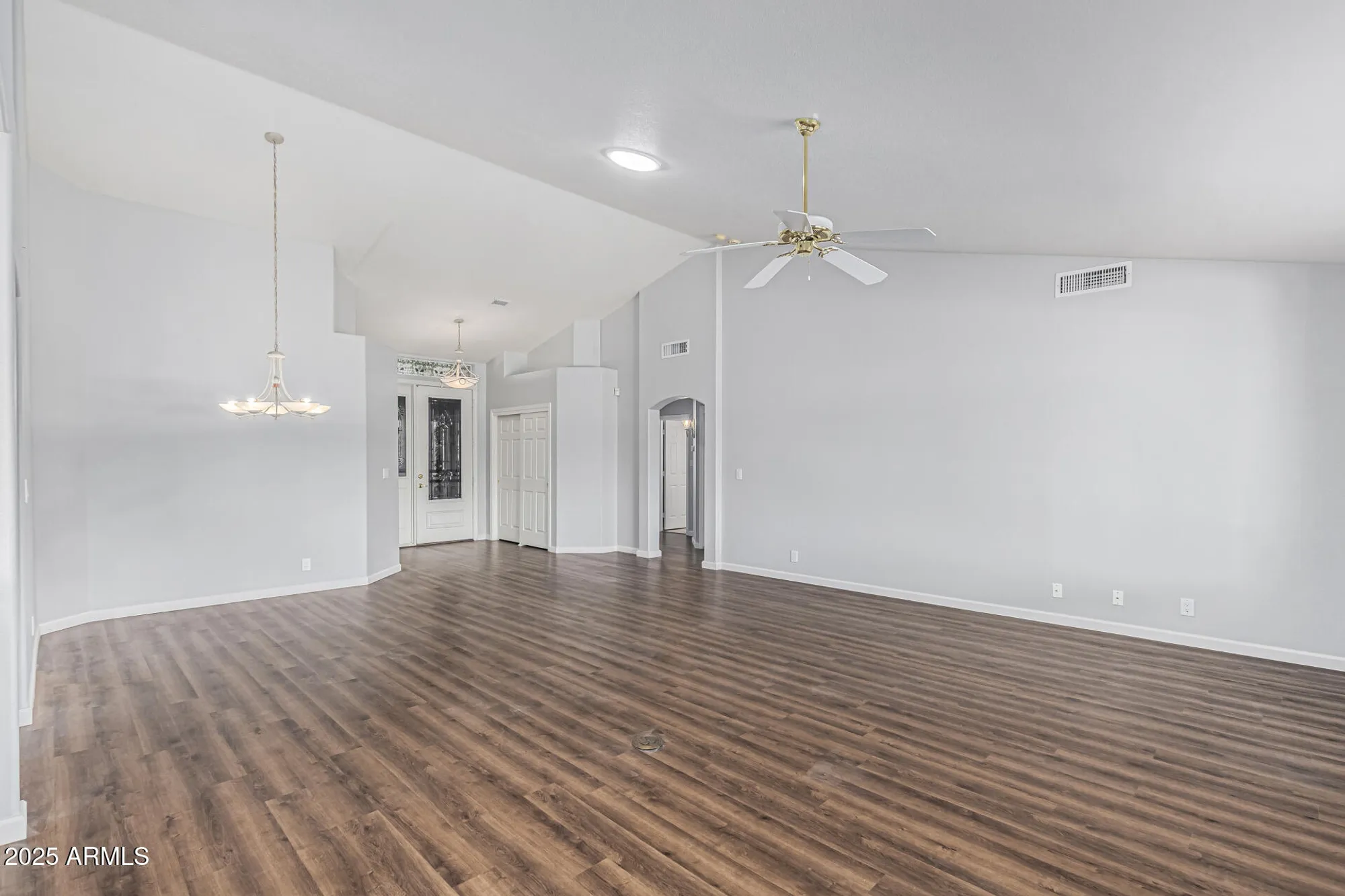 Property Slideshow image 8 of 49 | 11205 e laguna azul cir, Mesa, AZ, 85209