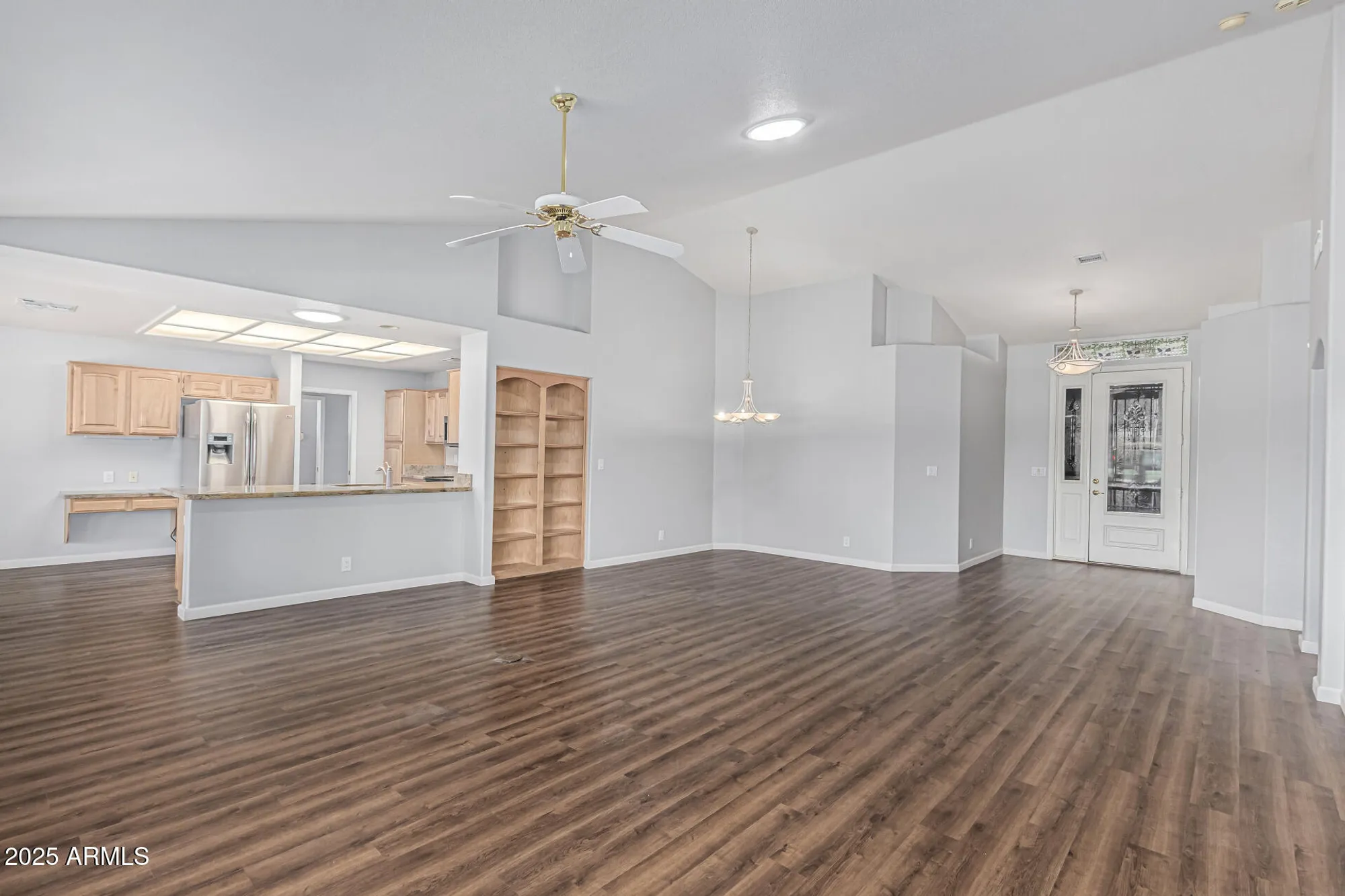 Property Slideshow image 7 of 49 | 11205 e laguna azul cir, Mesa, AZ, 85209