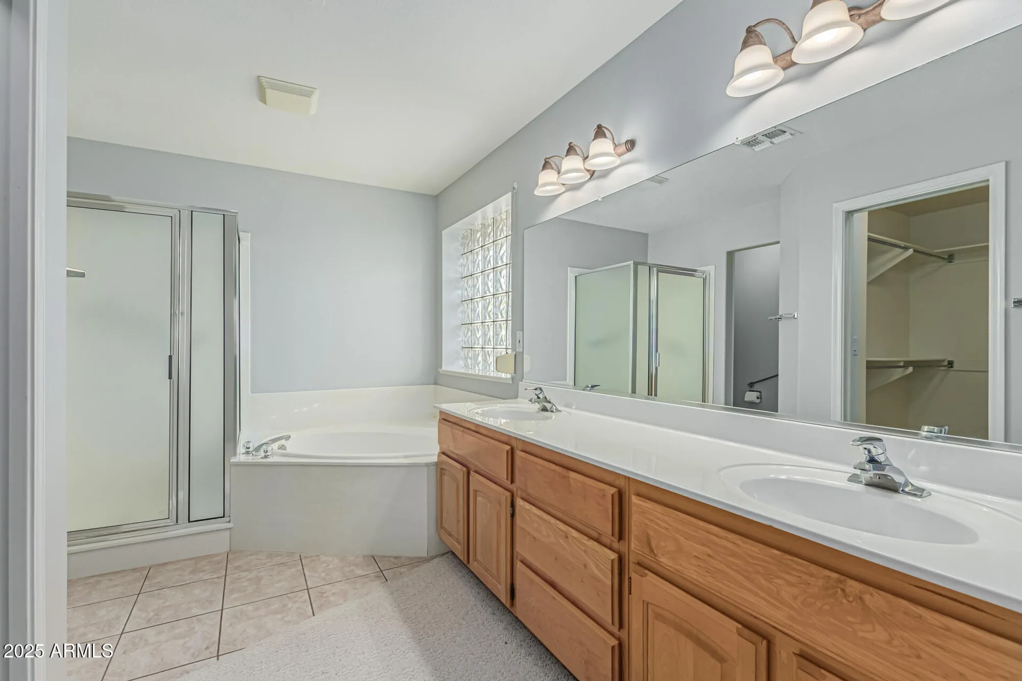 Property Slideshow image 18 of 49 | 11205 e laguna azul cir, Mesa, AZ, 85209