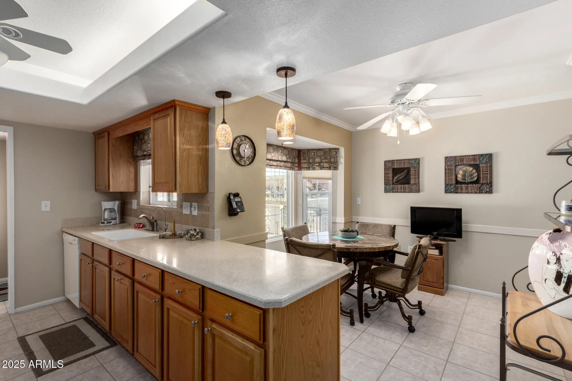 Property Slideshow image 17 of 39 | 14818 n 103rd ave, Sun City, AZ, 85351