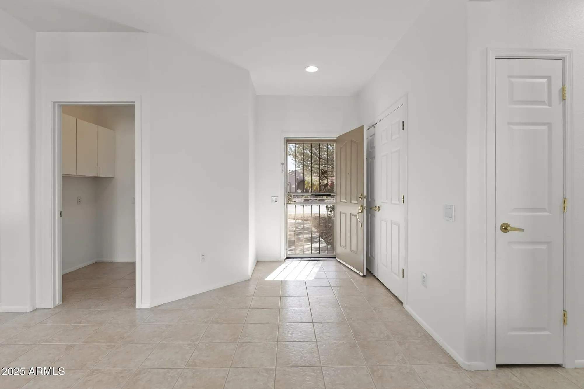 Property Slideshow image 19 of 50 | 15798 w cinnabar dr, Surprise, AZ, 85374