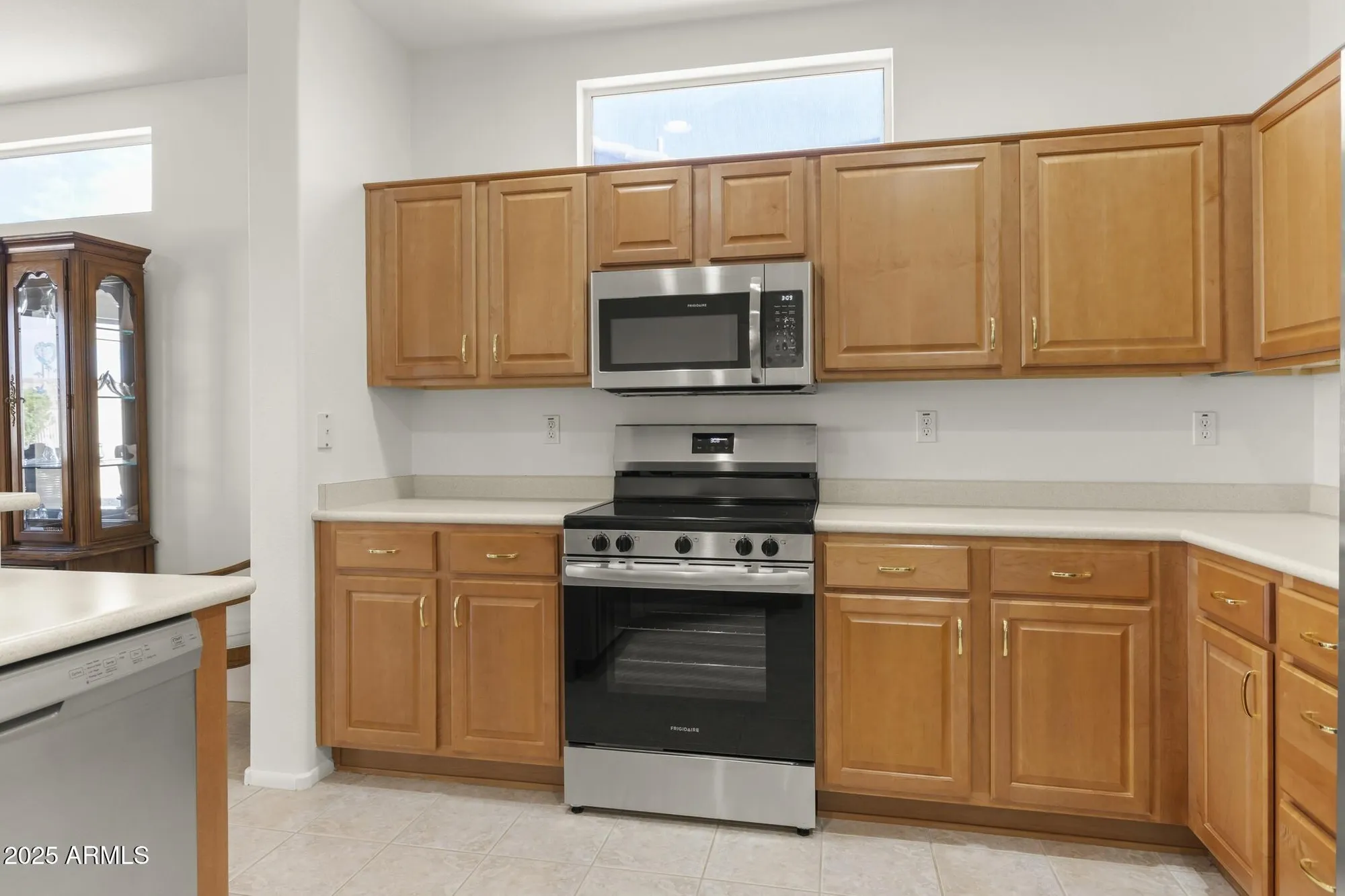 Property Slideshow image 14 of 50 | 15798 w cinnabar dr, Surprise, AZ, 85374