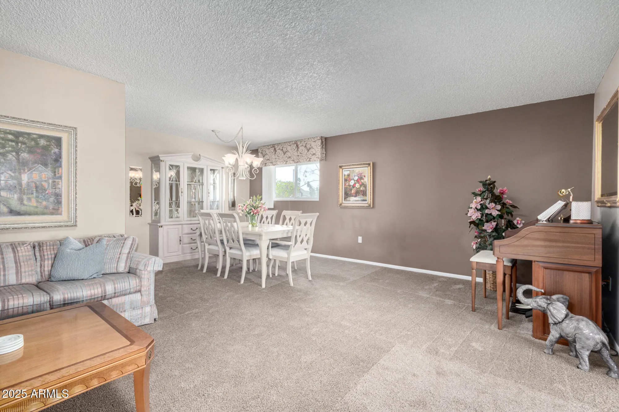 Property Slideshow image 10 of 39 | 14818 n 103rd ave, Sun City, AZ, 85351
