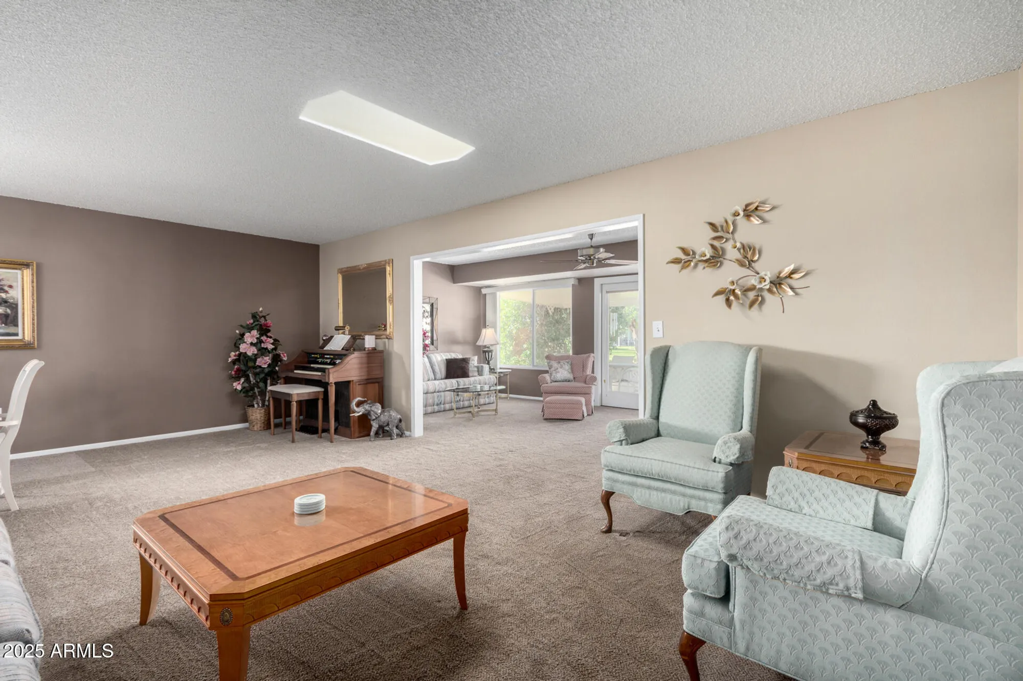 Property Slideshow image 9 of 39 | 14818 n 103rd ave, Sun City, AZ, 85351