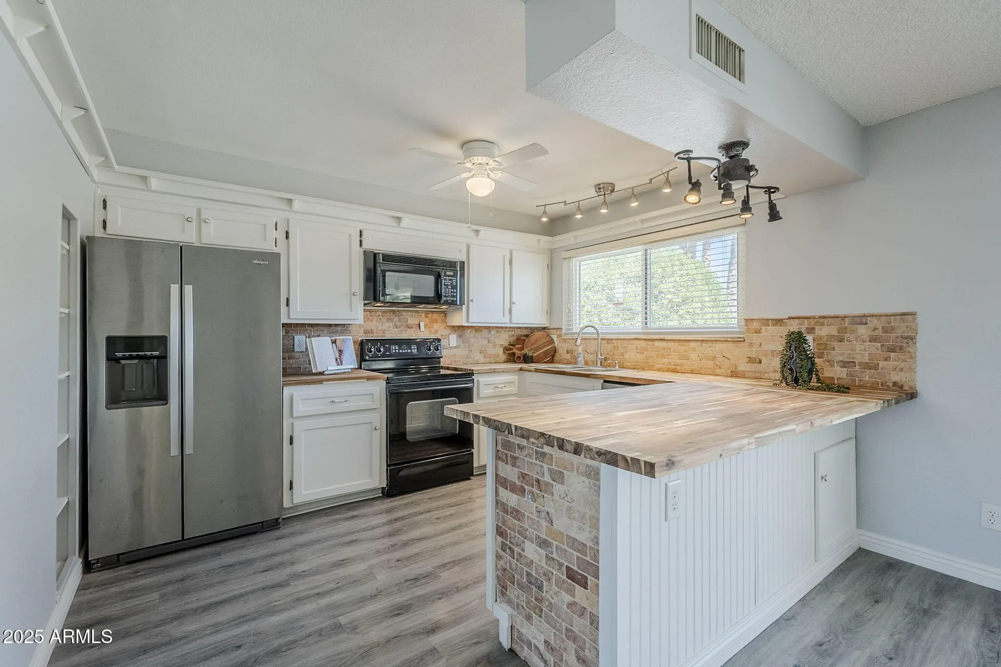 Property Slideshow image 10 of 44 | 1139 s 82nd way, Mesa, AZ, 85208