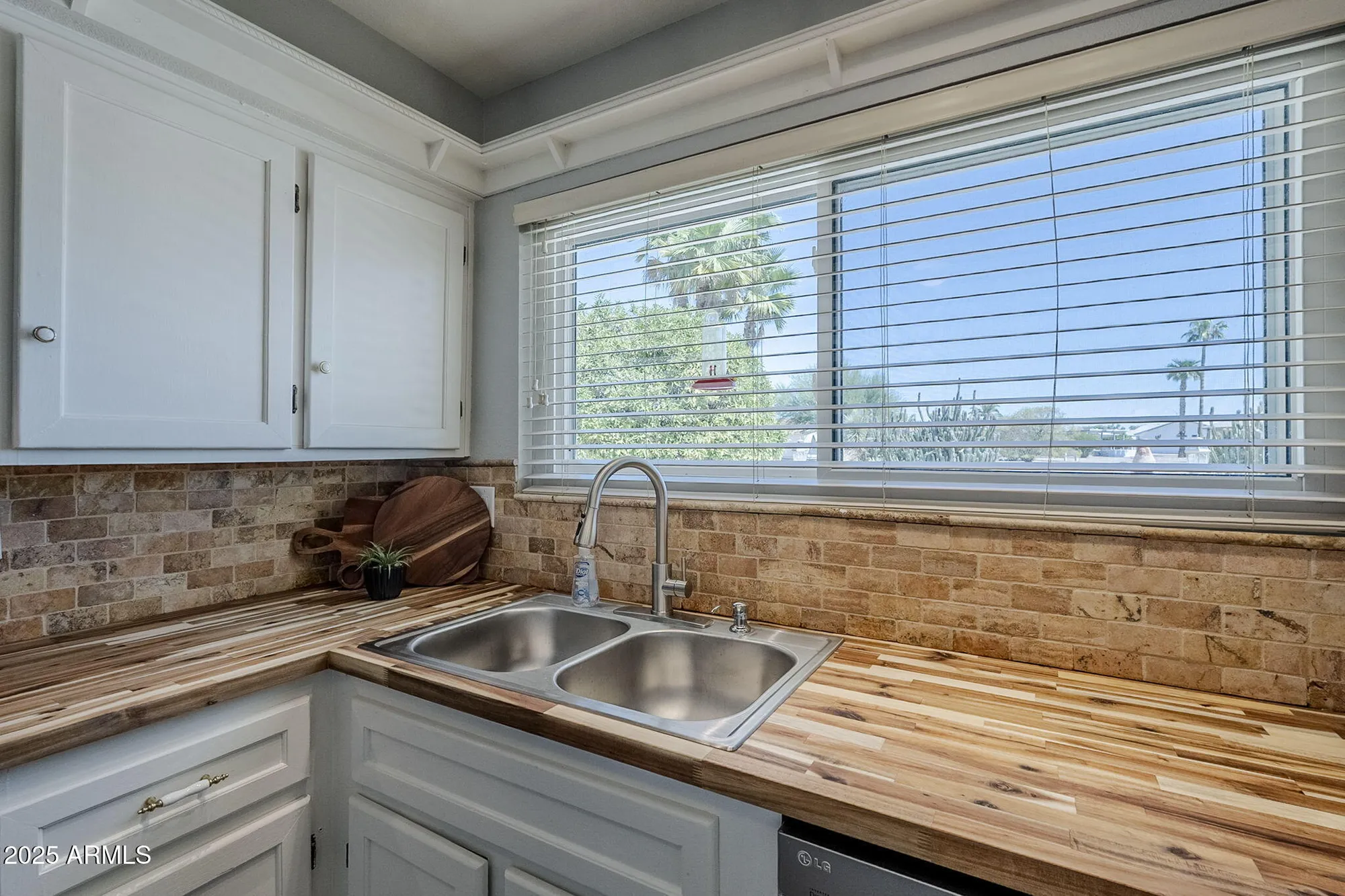 Property Slideshow image 15 of 44 | 1139 s 82nd way, Mesa, AZ, 85208