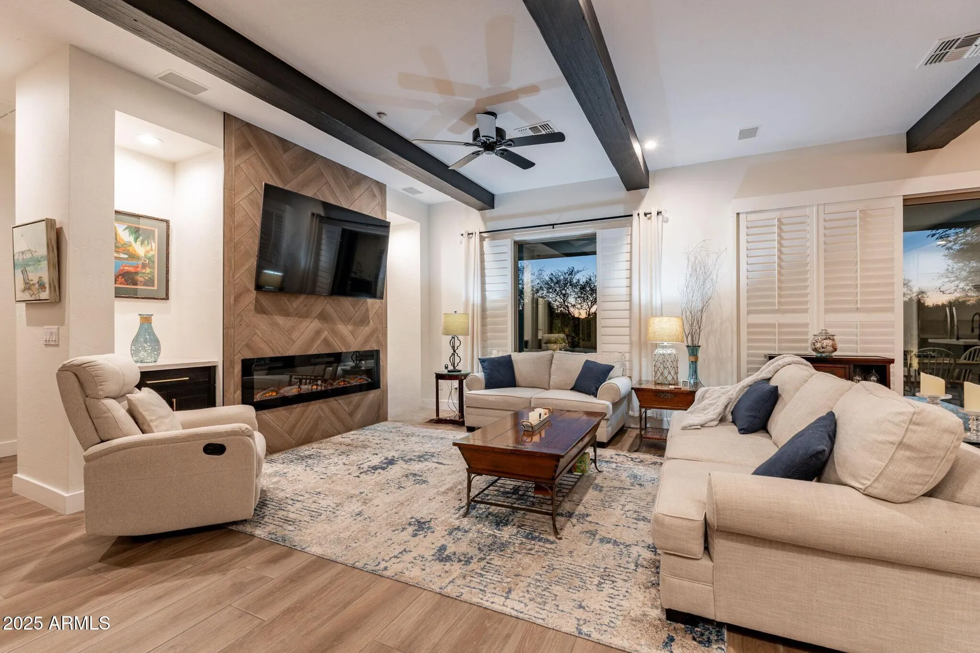 Property Slideshow image 13 of 64 | 41306 n bent creek way, Phoenix, AZ, 85086