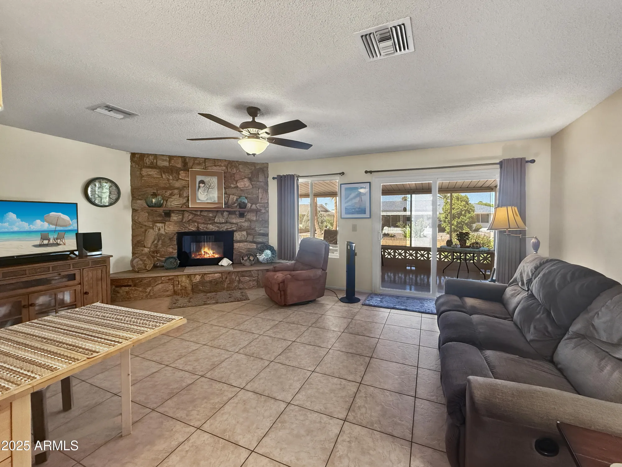Property Slideshow image 8 of 19 | 13828 n whispering lake dr, Sun City, AZ, 85351
