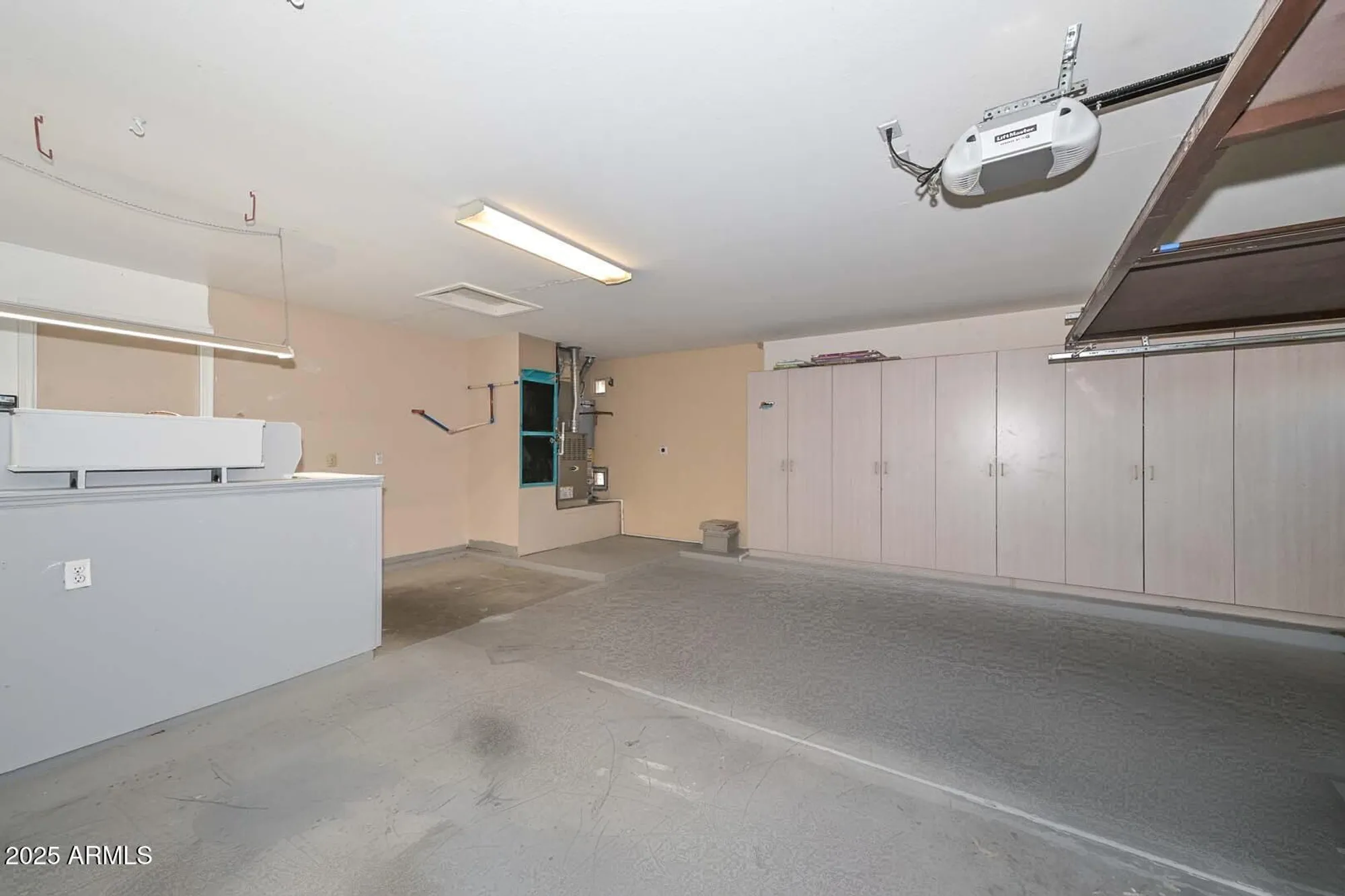 Property Slideshow image 47 of 60 | 15055 w catalina dr, Goodyear, AZ, 85395