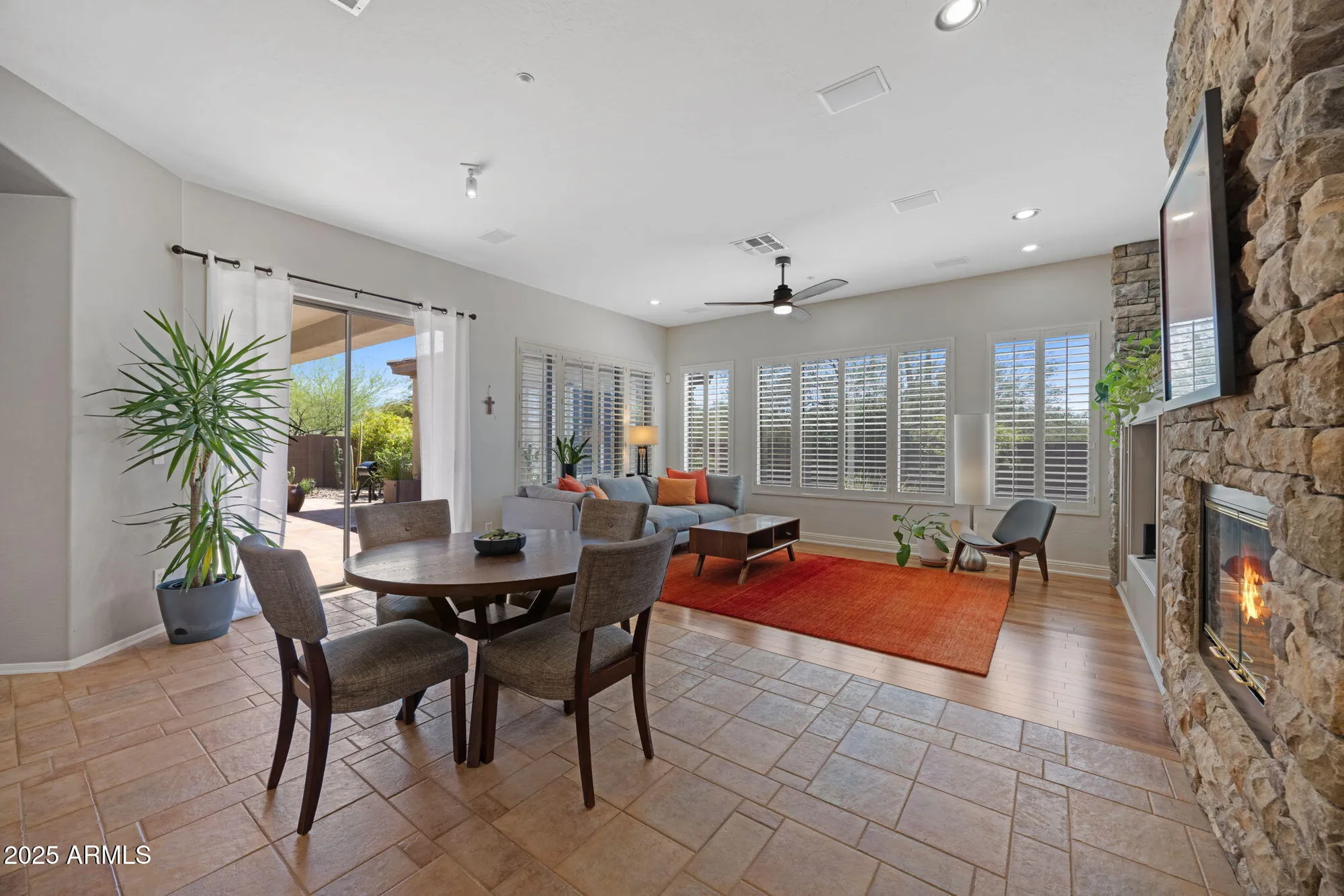 Property Slideshow image 32 of 73 | 41646 n emerald lake dr, Anthem, AZ, 85086