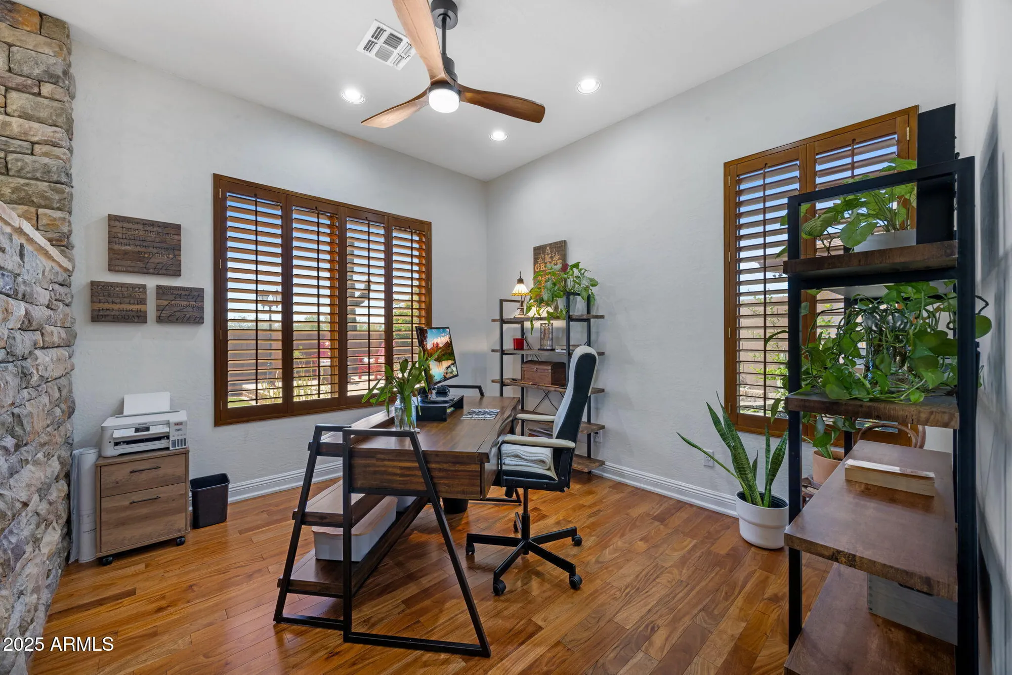 Property Slideshow image 18 of 73 | 41646 n emerald lake dr, Anthem, AZ, 85086