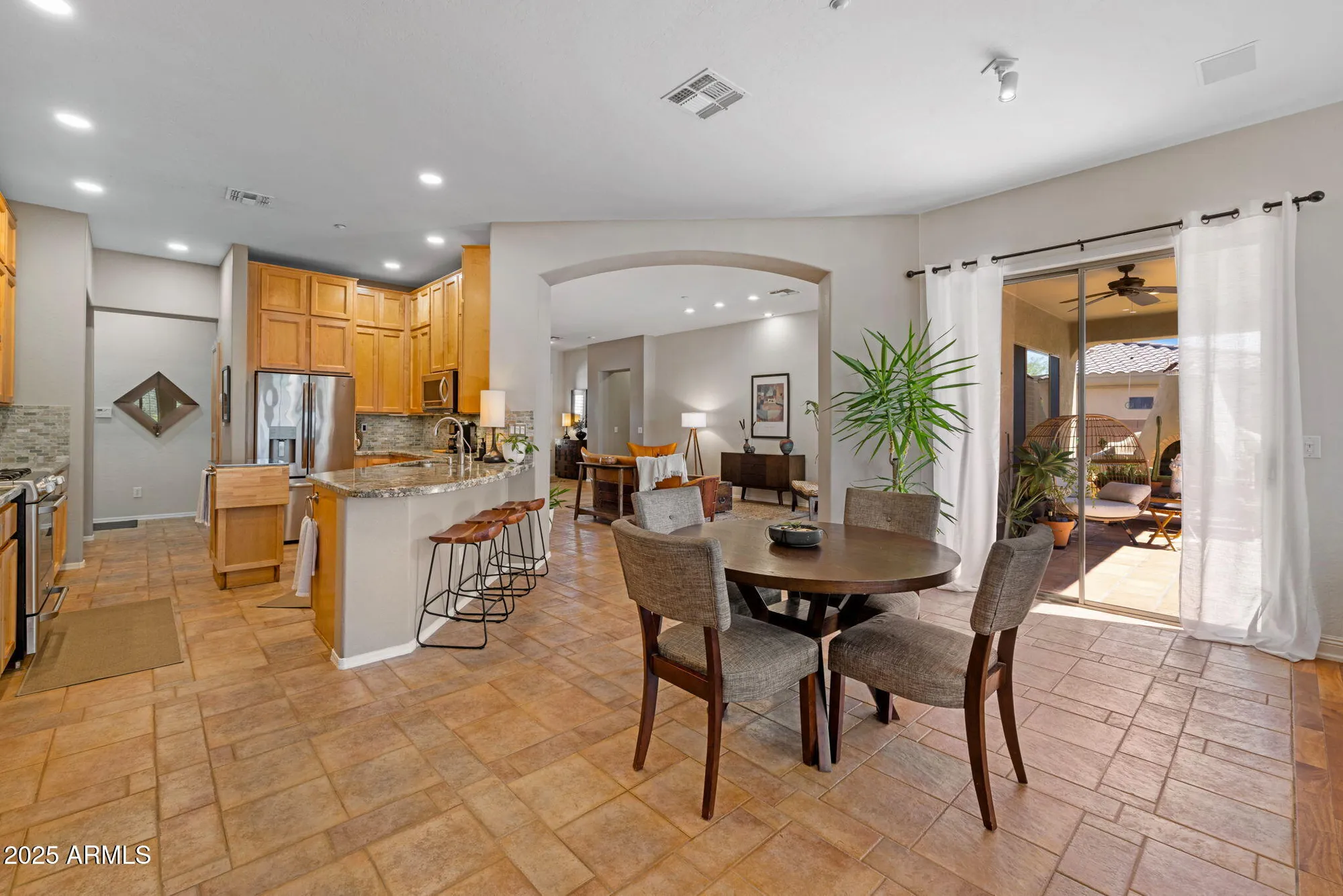 Property Slideshow image 36 of 73 | 41646 n emerald lake dr, Anthem, AZ, 85086