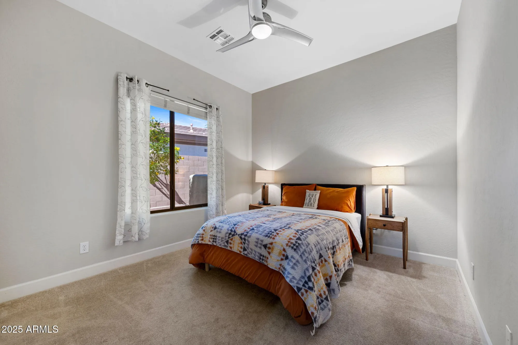 Property Slideshow image 20 of 73 | 41646 n emerald lake dr, Anthem, AZ, 85086