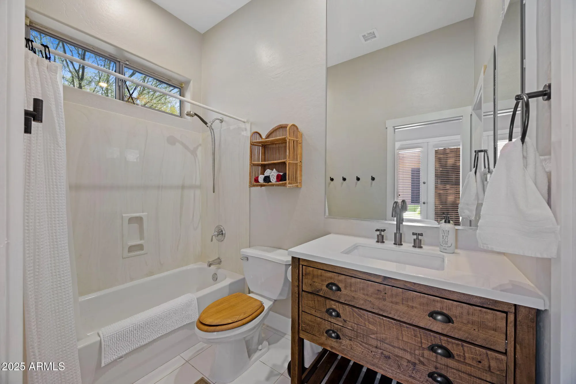 Property Slideshow image 24 of 73 | 41646 n emerald lake dr, Anthem, AZ, 85086