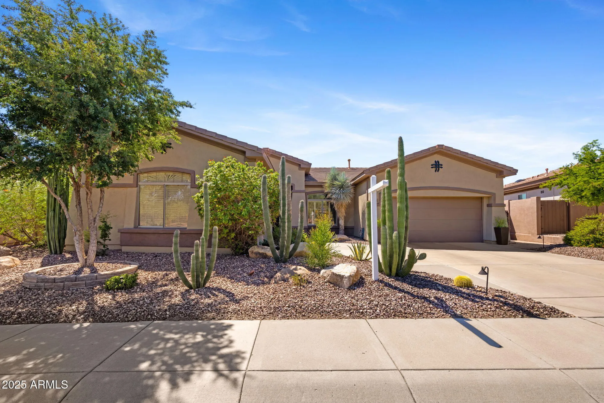 Property Slideshow image 27 of 73 | 41646 n emerald lake dr, Anthem, AZ, 85086