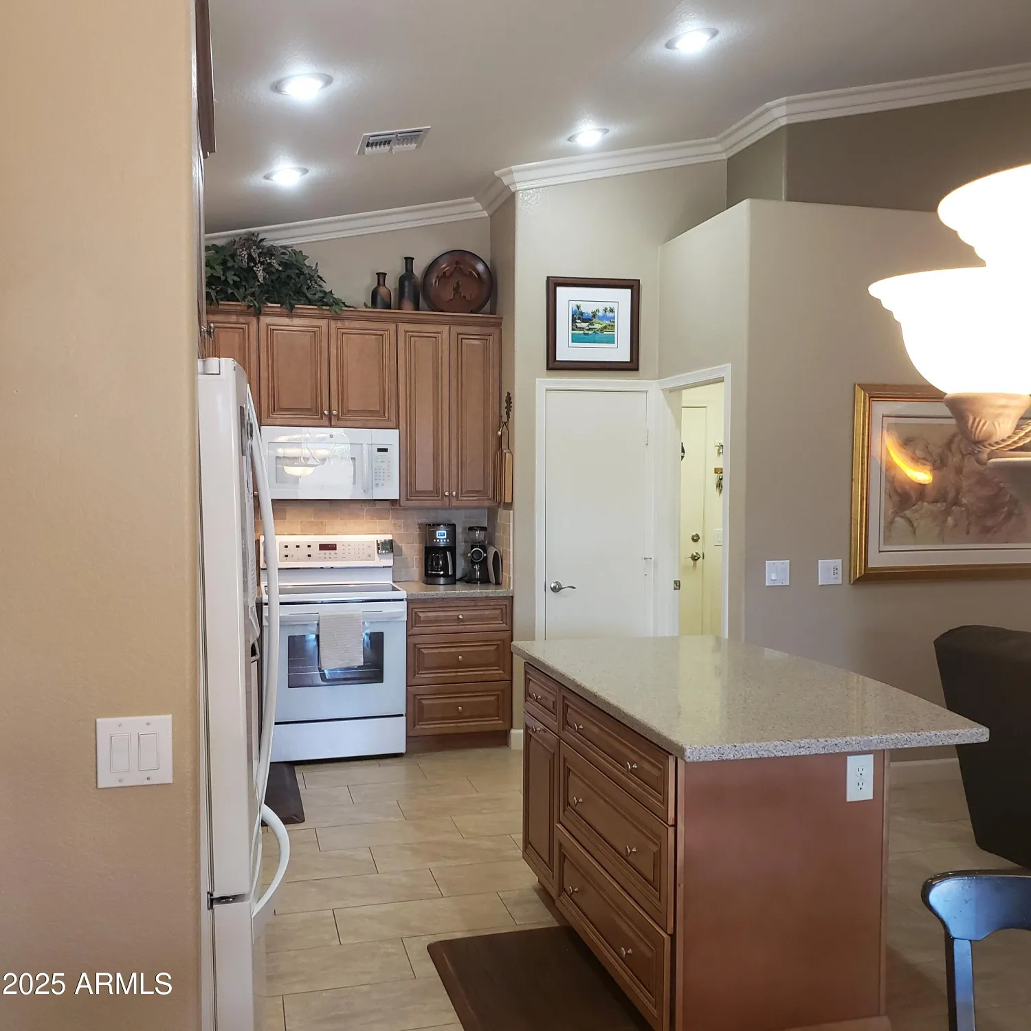 Property Slideshow image 11 of 38 | 18093 w skyline dr, Surprise, AZ, 85374
