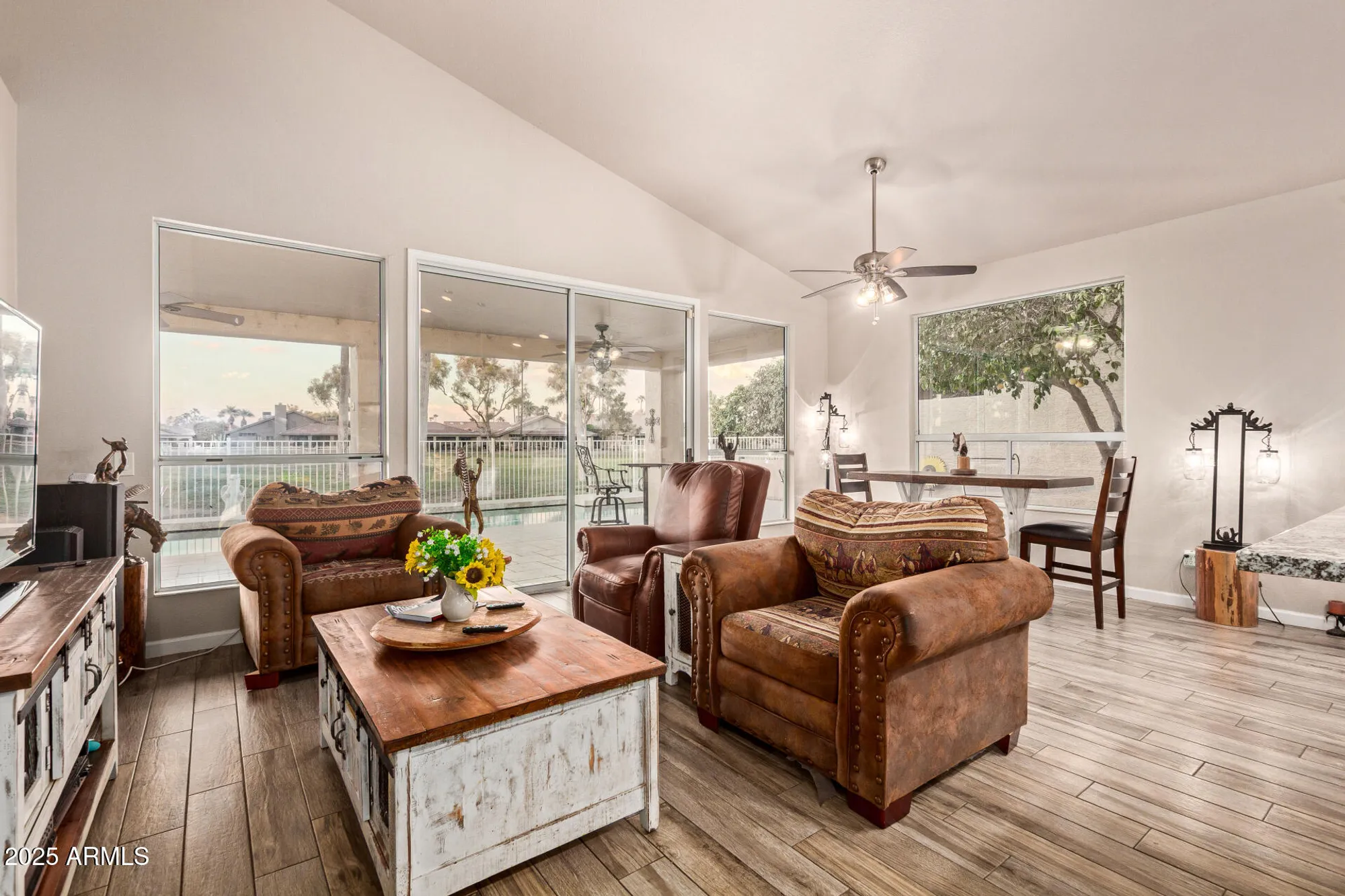 Property Slideshow image 9 of 40 | 10918 e navajo dr, Sun Lakes, AZ, 85248