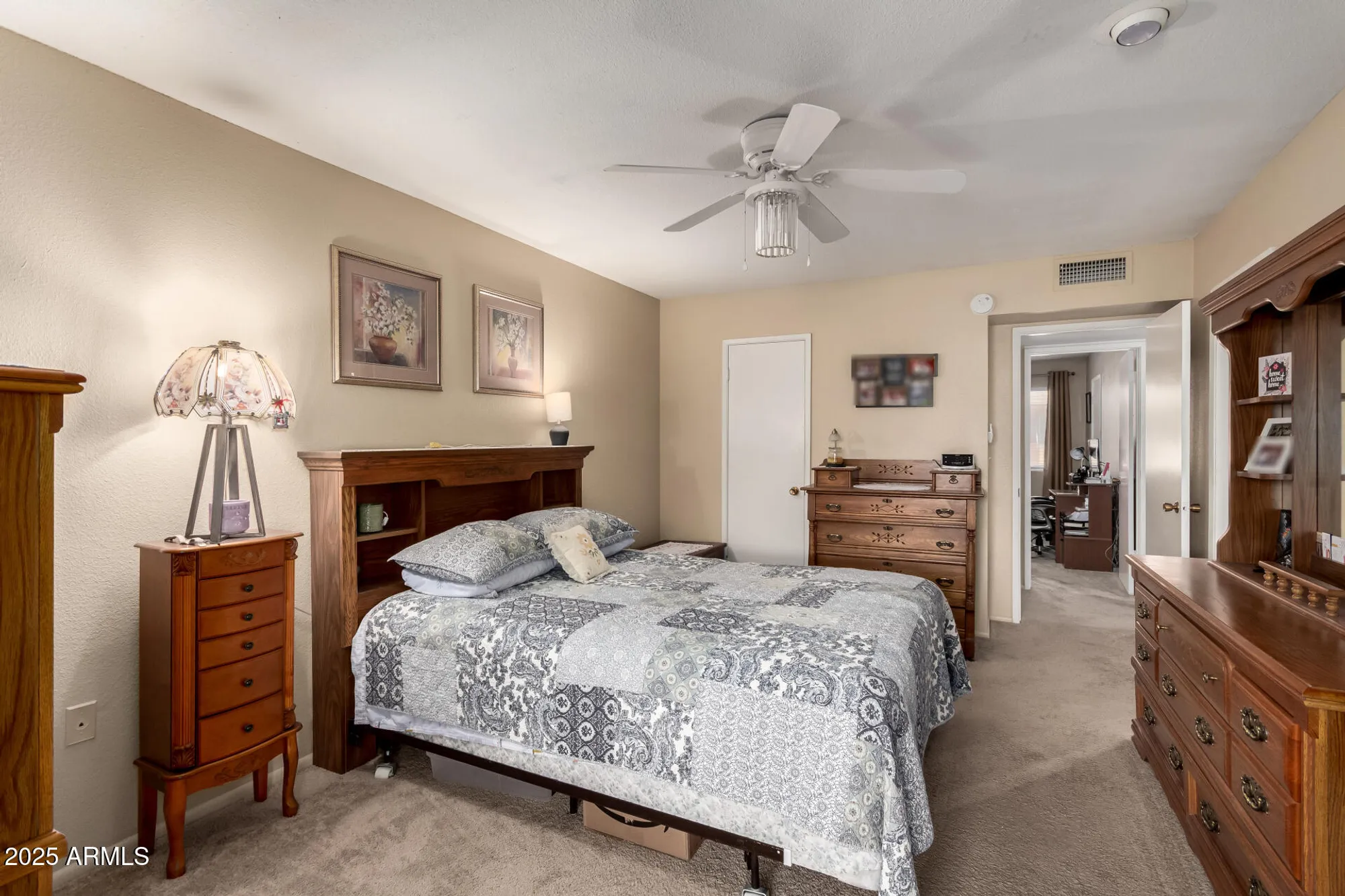 Property Slideshow image 10 of 11 | 10885 w santa fe dr, Sun City, AZ, 85351