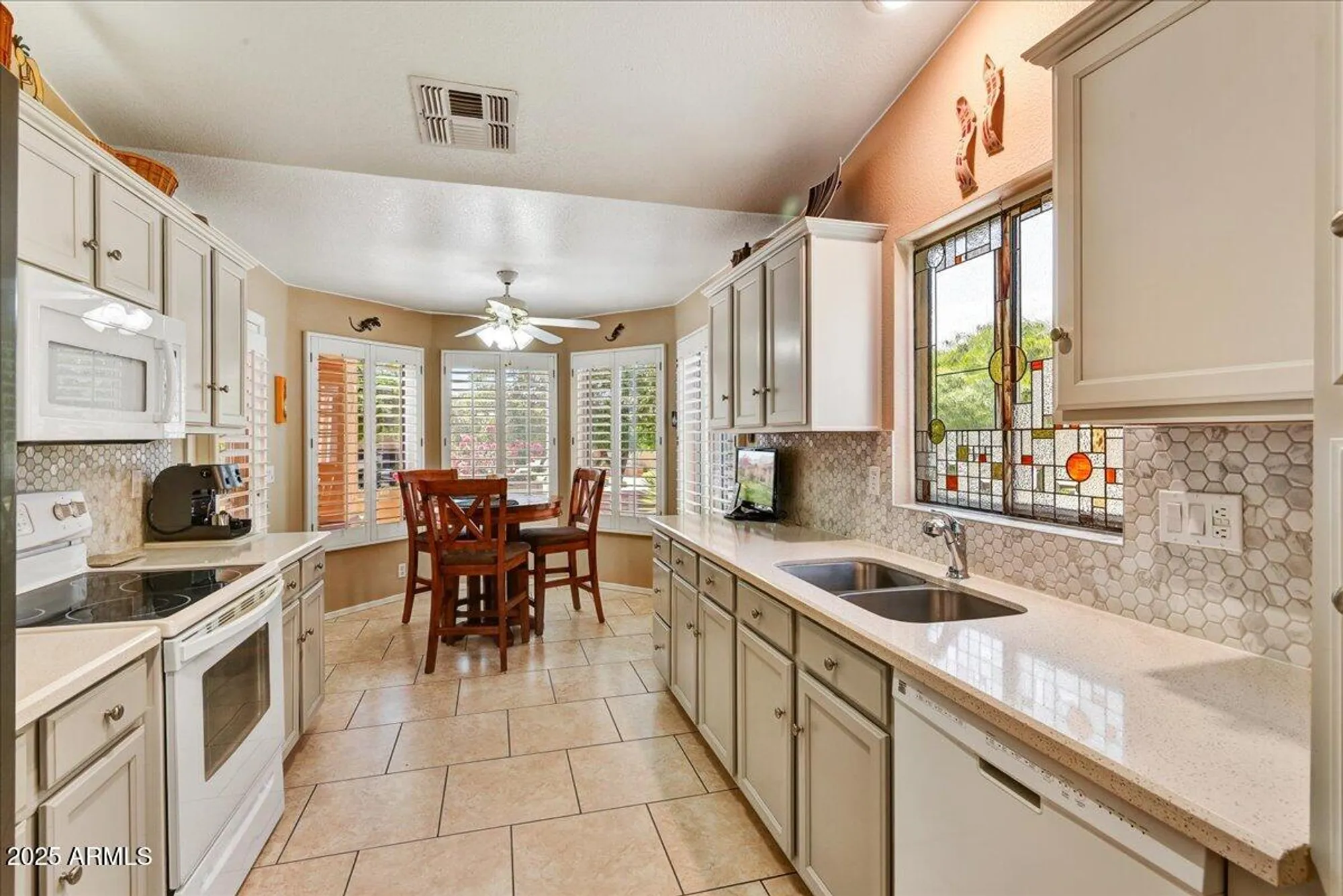 Property Slideshow image 8 of 30 | 9013 w marco polo rd, Peoria, AZ, 85382