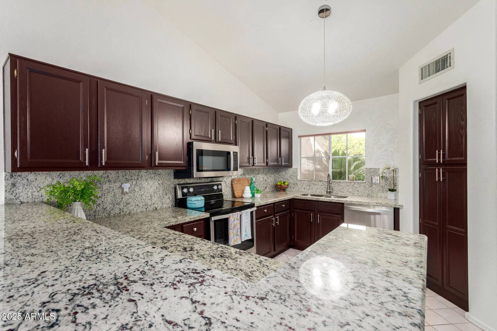 Property Slideshow image 14 of 54 | 17533 n pima trl, Surprise, AZ, 85374
