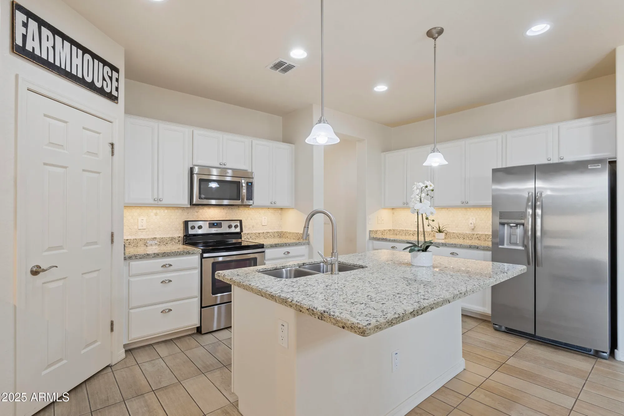 Property Slideshow image 4 of 37 | 5313 s chatsworth, Mesa, AZ, 85212