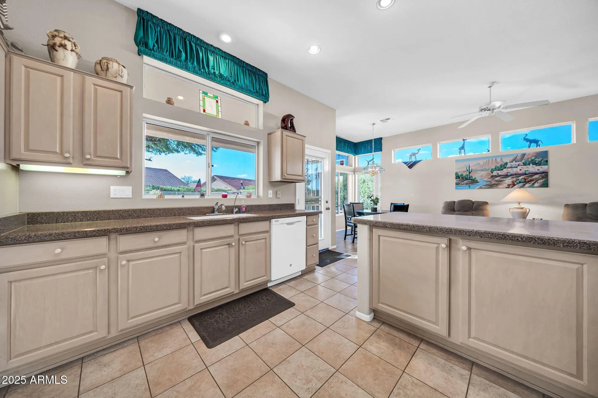 Property Slideshow image 17 of 50 | 23120 n drifter way, Sun City West, AZ, 85375