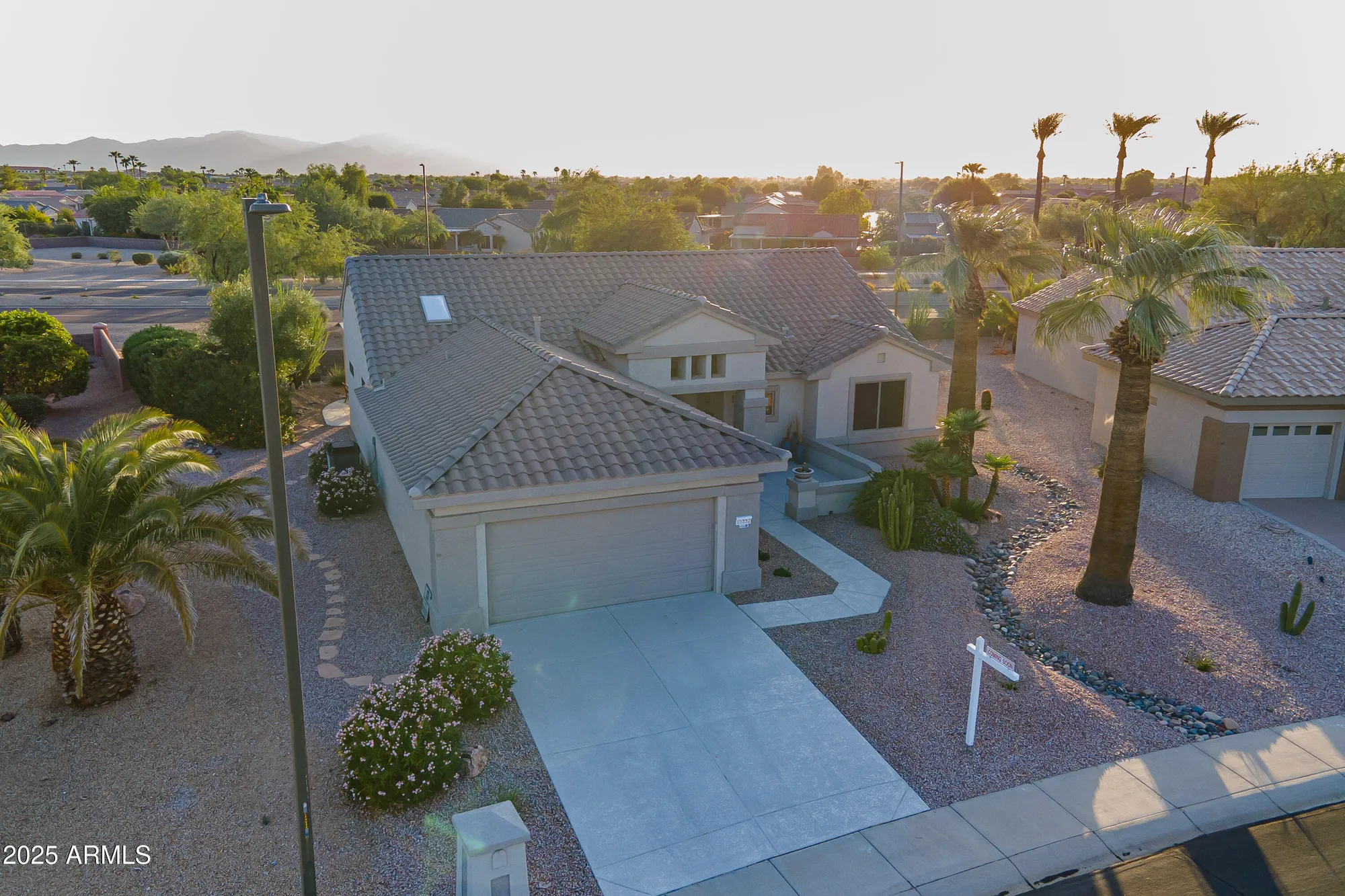 Property Slideshow image 2 of 50 | 17552 n somerset dr, Surprise, AZ, 85374