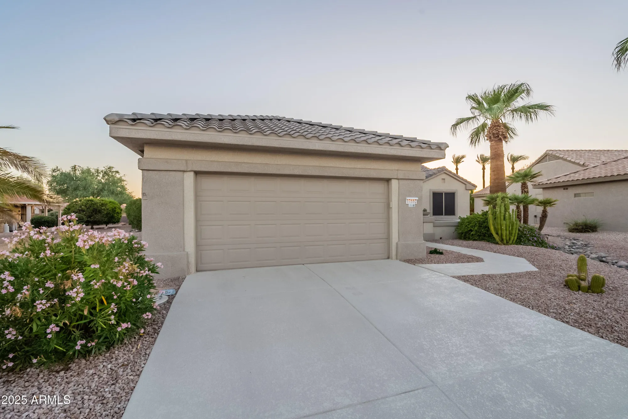 Property Slideshow image 38 of 50 | 17552 n somerset dr, Surprise, AZ, 85374