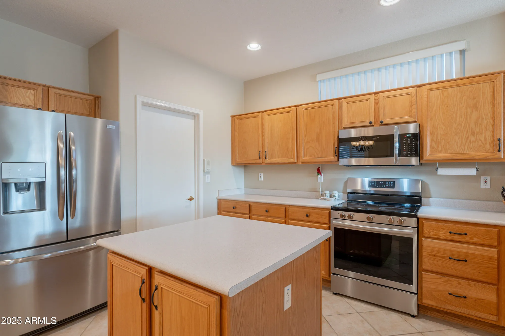 Property Slideshow image 19 of 50 | 17552 n somerset dr, Surprise, AZ, 85374