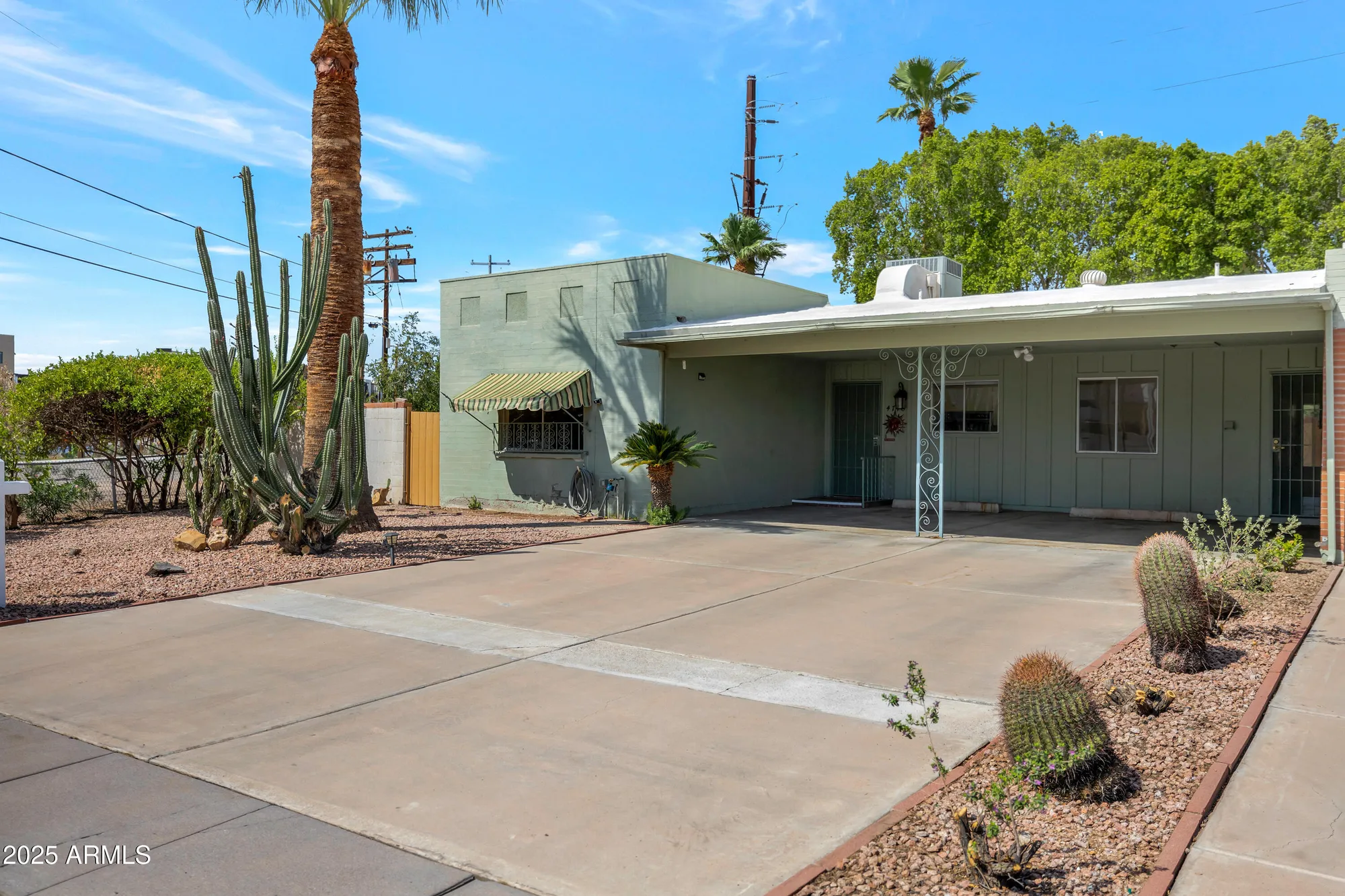 Property Slideshow image 1 of 32 | 4748 n 74th pl, Scottsdale, AZ, 85251