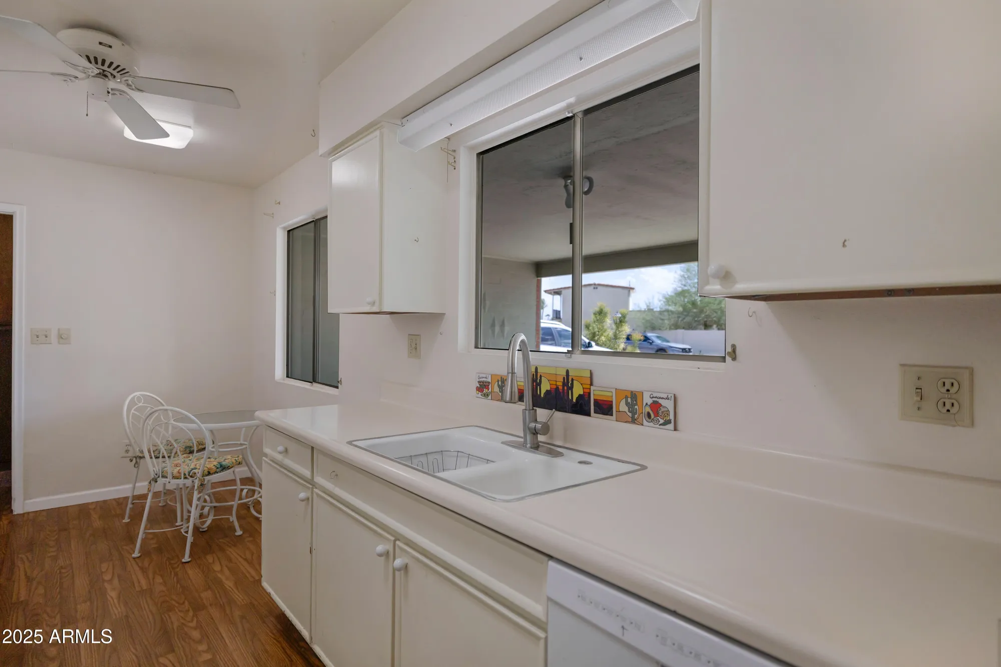 Property Slideshow image 10 of 32 | 4748 n 74th pl, Scottsdale, AZ, 85251