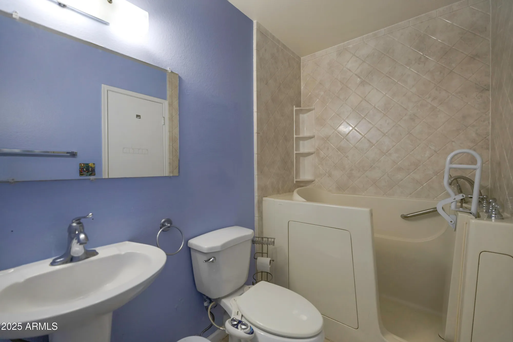 Property Slideshow image 16 of 32 | 4748 n 74th pl, Scottsdale, AZ, 85251