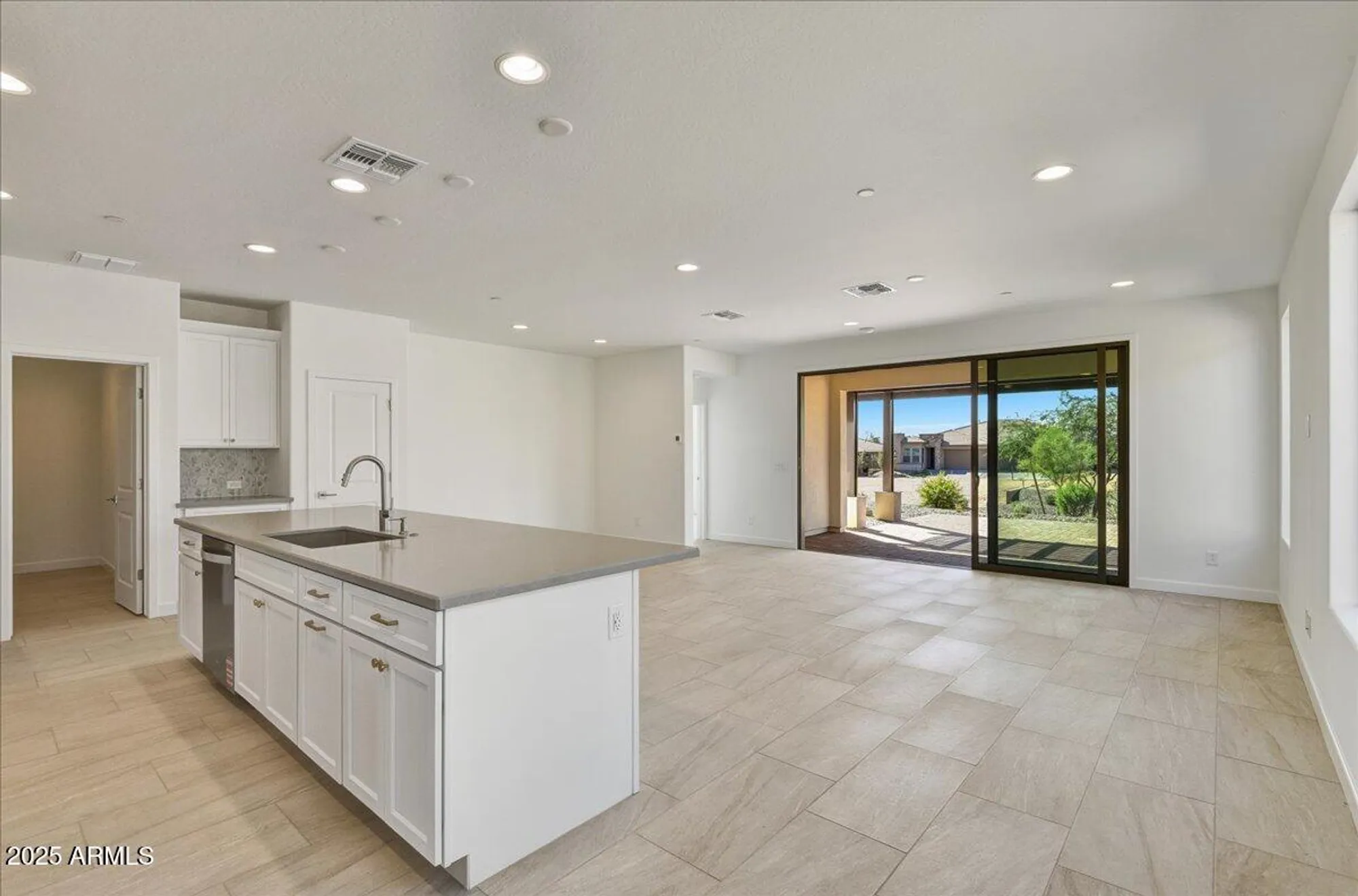 Property Slideshow image 8 of 53 | 18209 e spring valley ct, Rio Verde, AZ, 85263