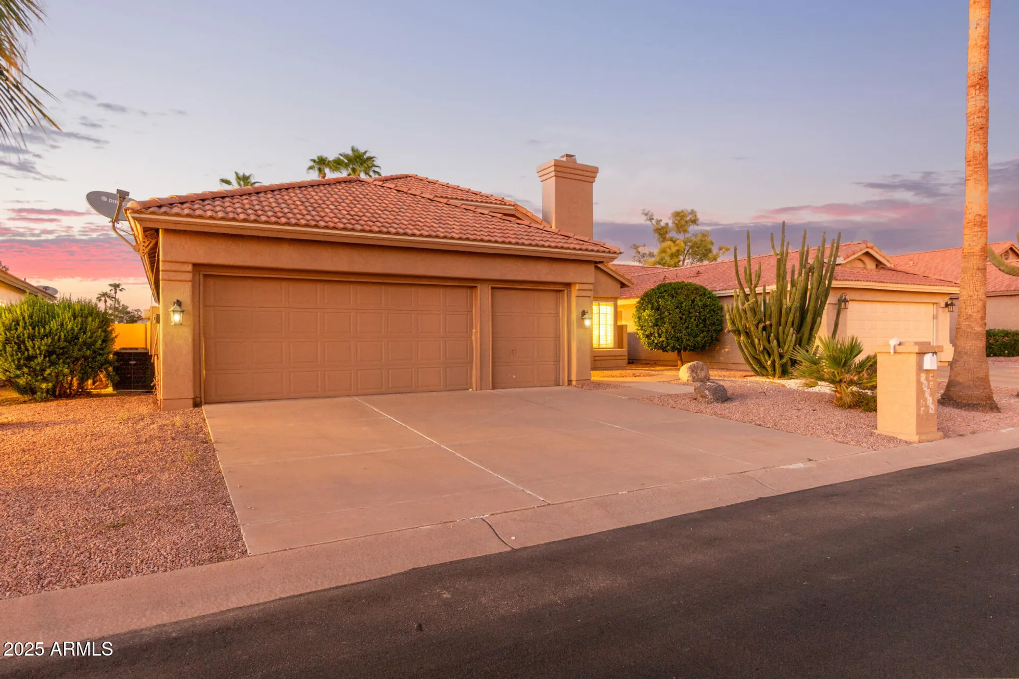 Property Slideshow image 5 of 40 | 10918 e navajo dr, Sun Lakes, AZ, 85248