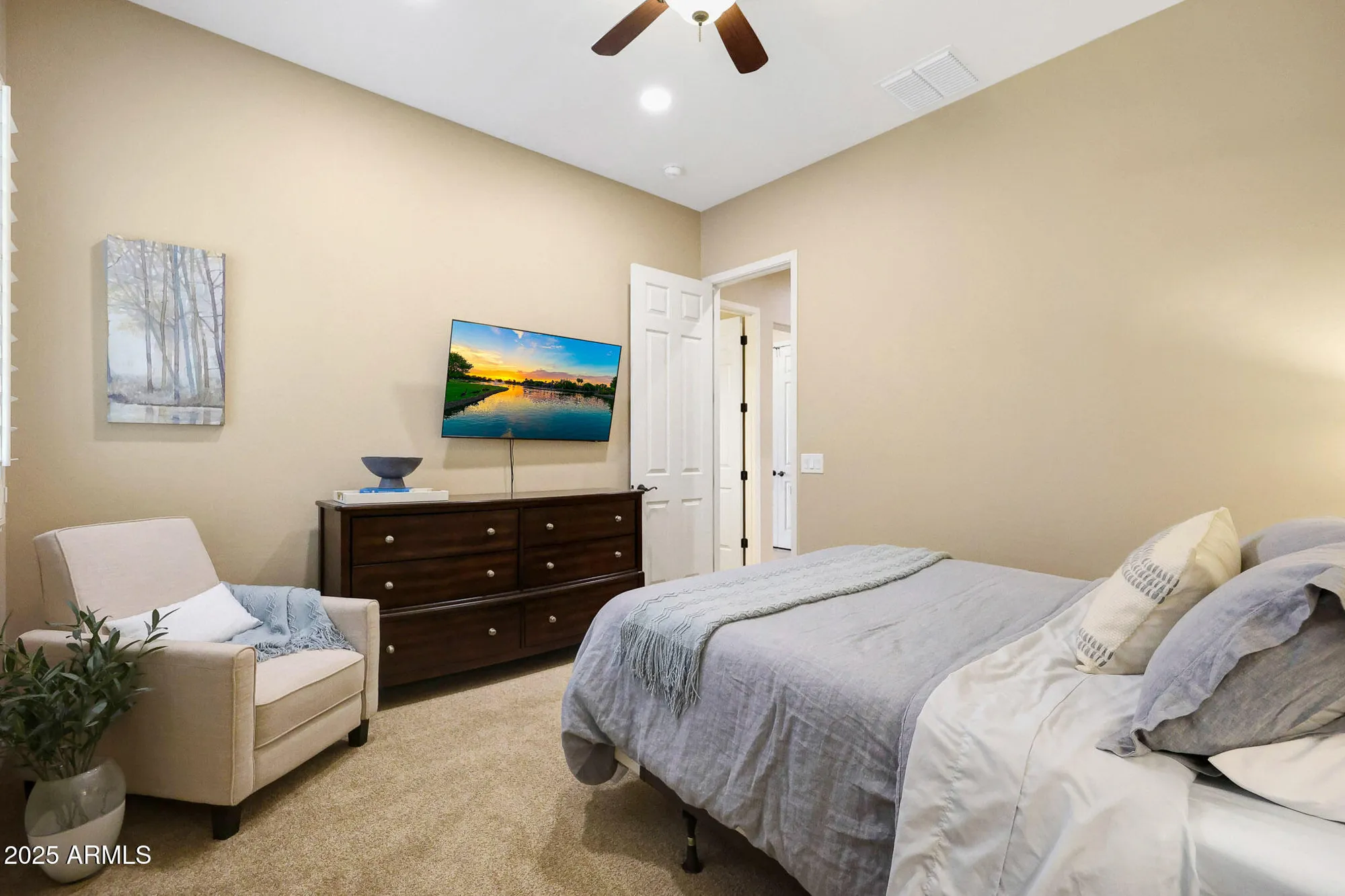 Property Slideshow image 16 of 58 | 17008 s 176th dr, Goodyear, AZ, 85338