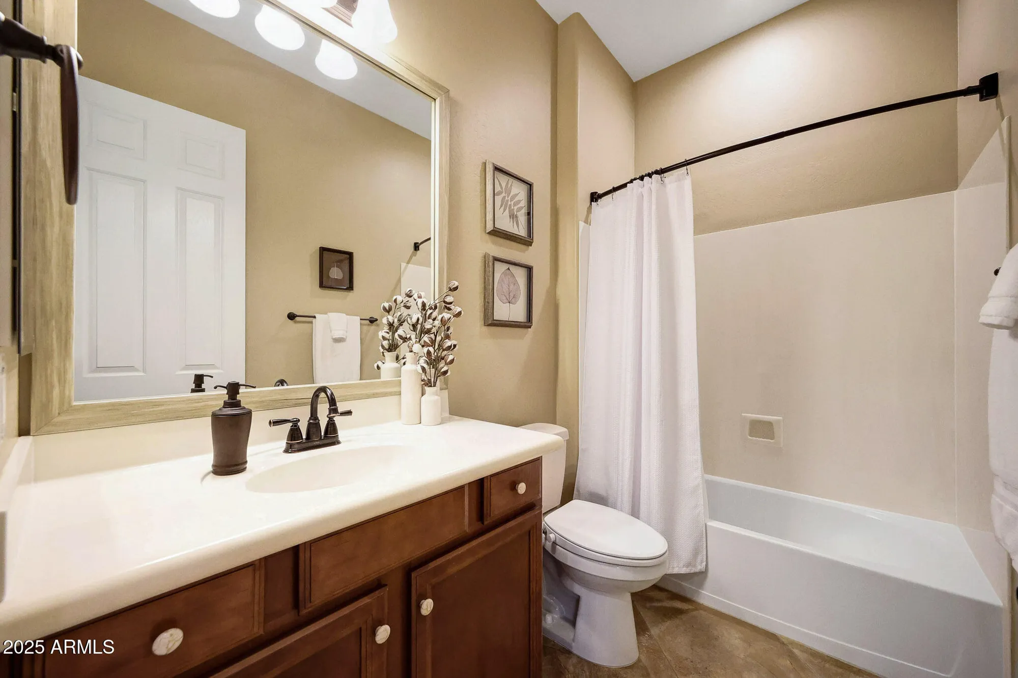 Property Slideshow image 14 of 58 | 17008 s 176th dr, Goodyear, AZ, 85338