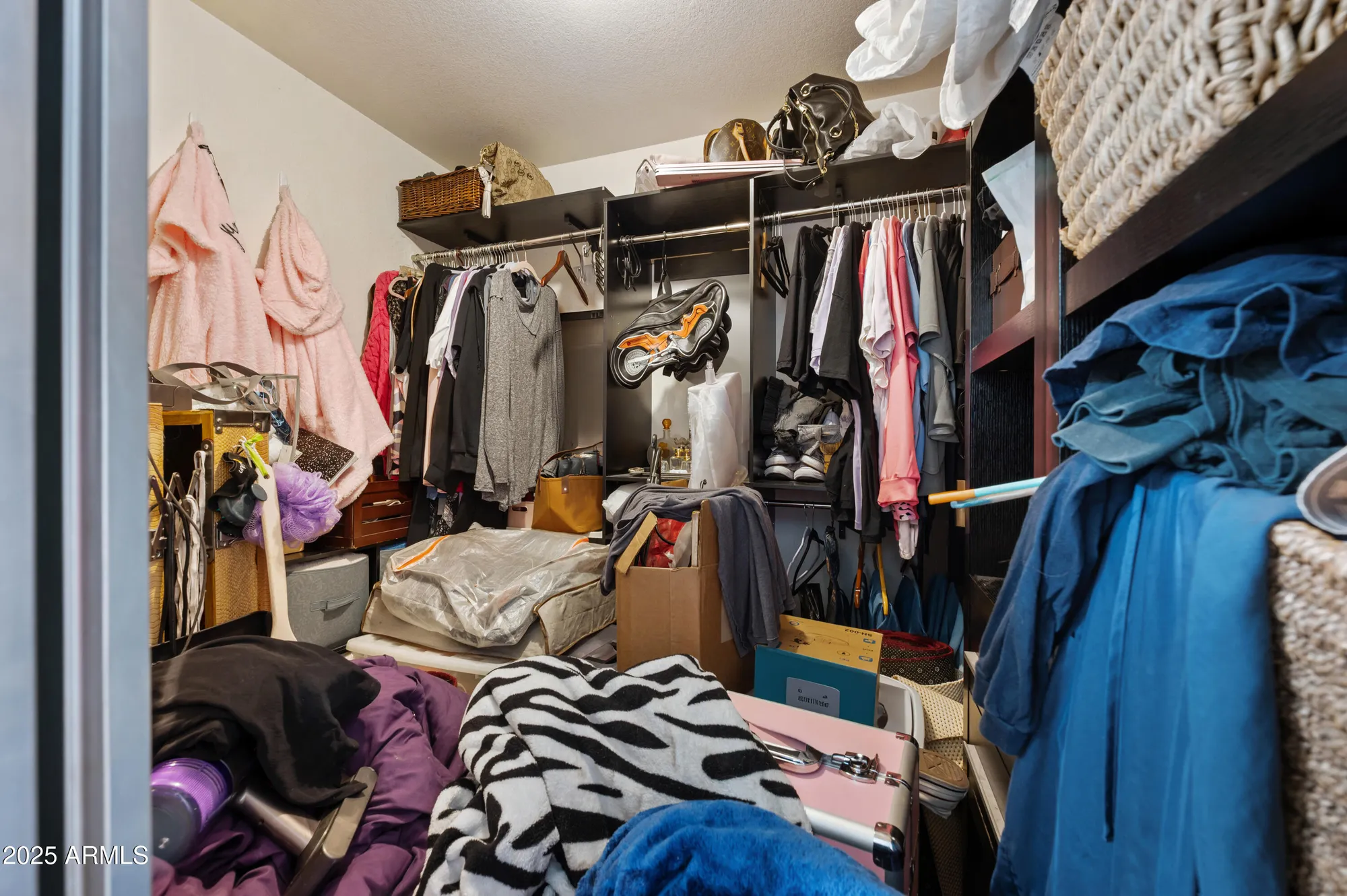 Property Slideshow image 20 of 32 | 5518 e lindstrom ln 1011, Mesa, AZ, 85215