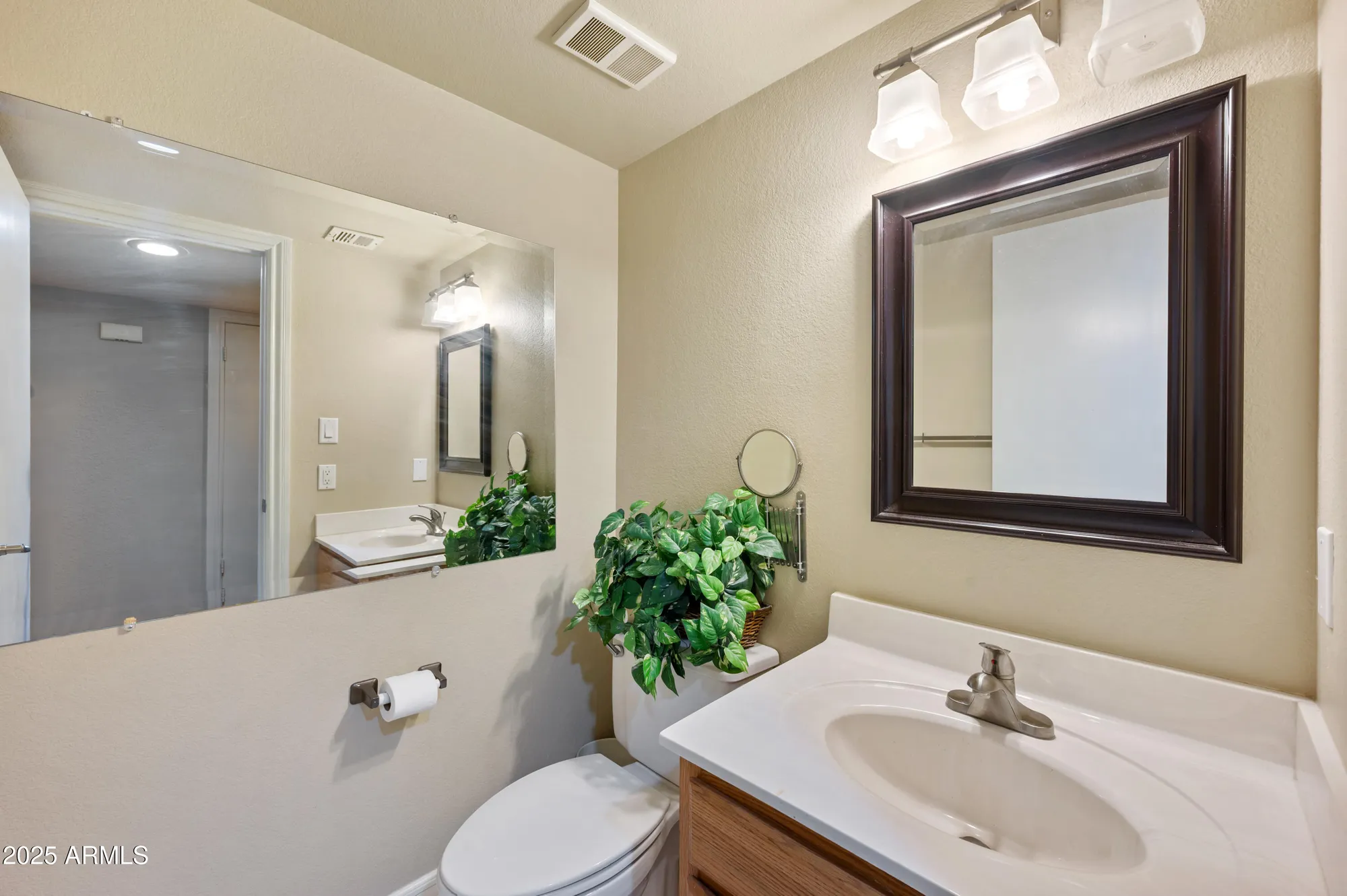 Property Slideshow image 13 of 32 | 5518 e lindstrom ln 1011, Mesa, AZ, 85215