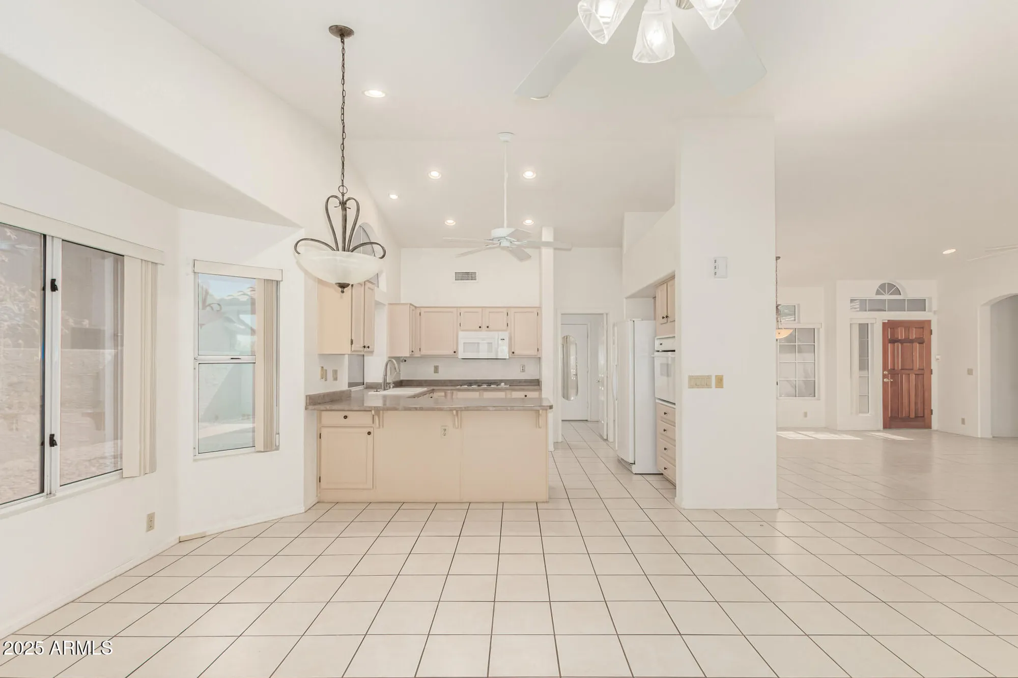 Property Slideshow image 9 of 33 | 8737 w kimberly way, Peoria, AZ, 85382