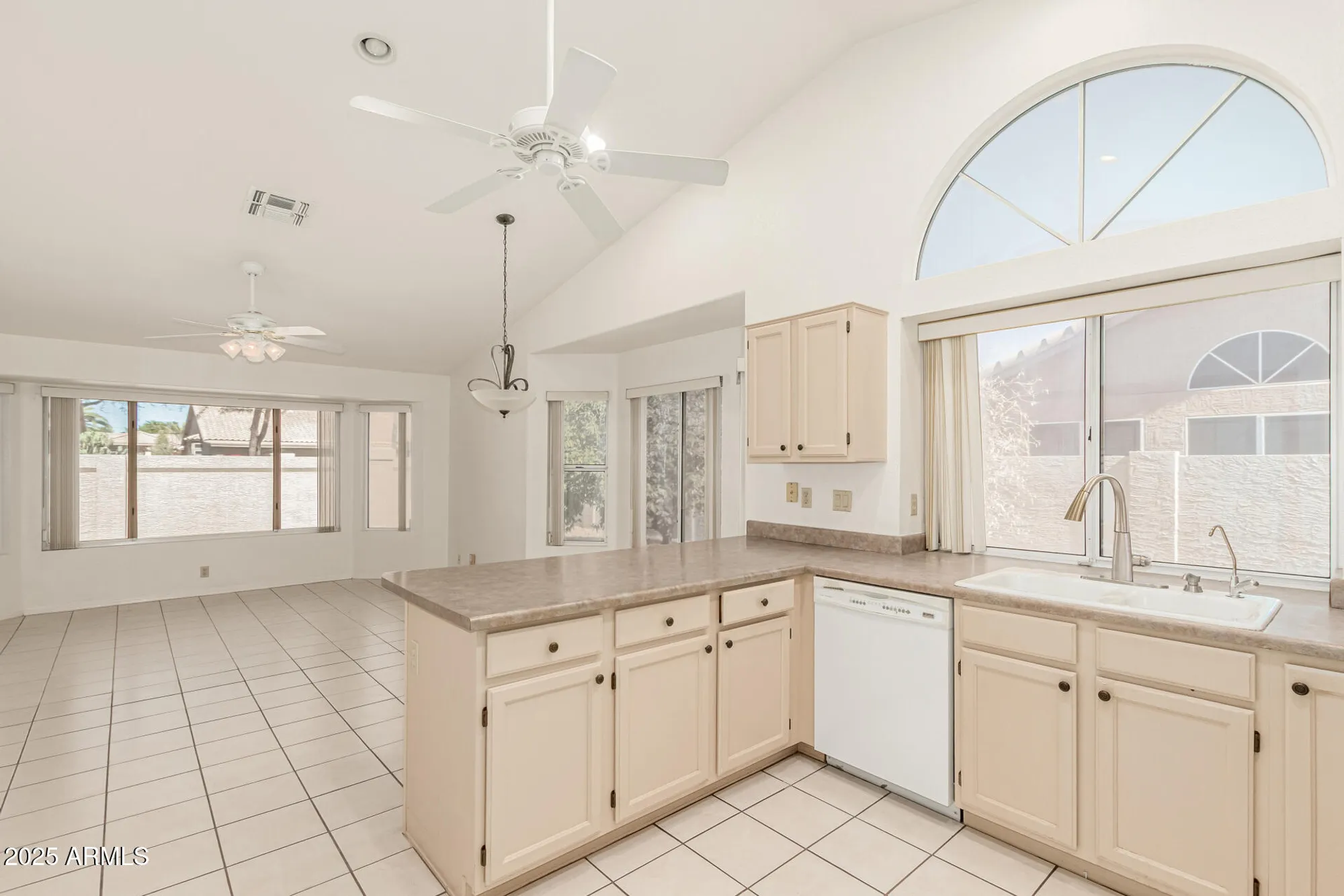 Property Slideshow image 10 of 33 | 8737 w kimberly way, Peoria, AZ, 85382