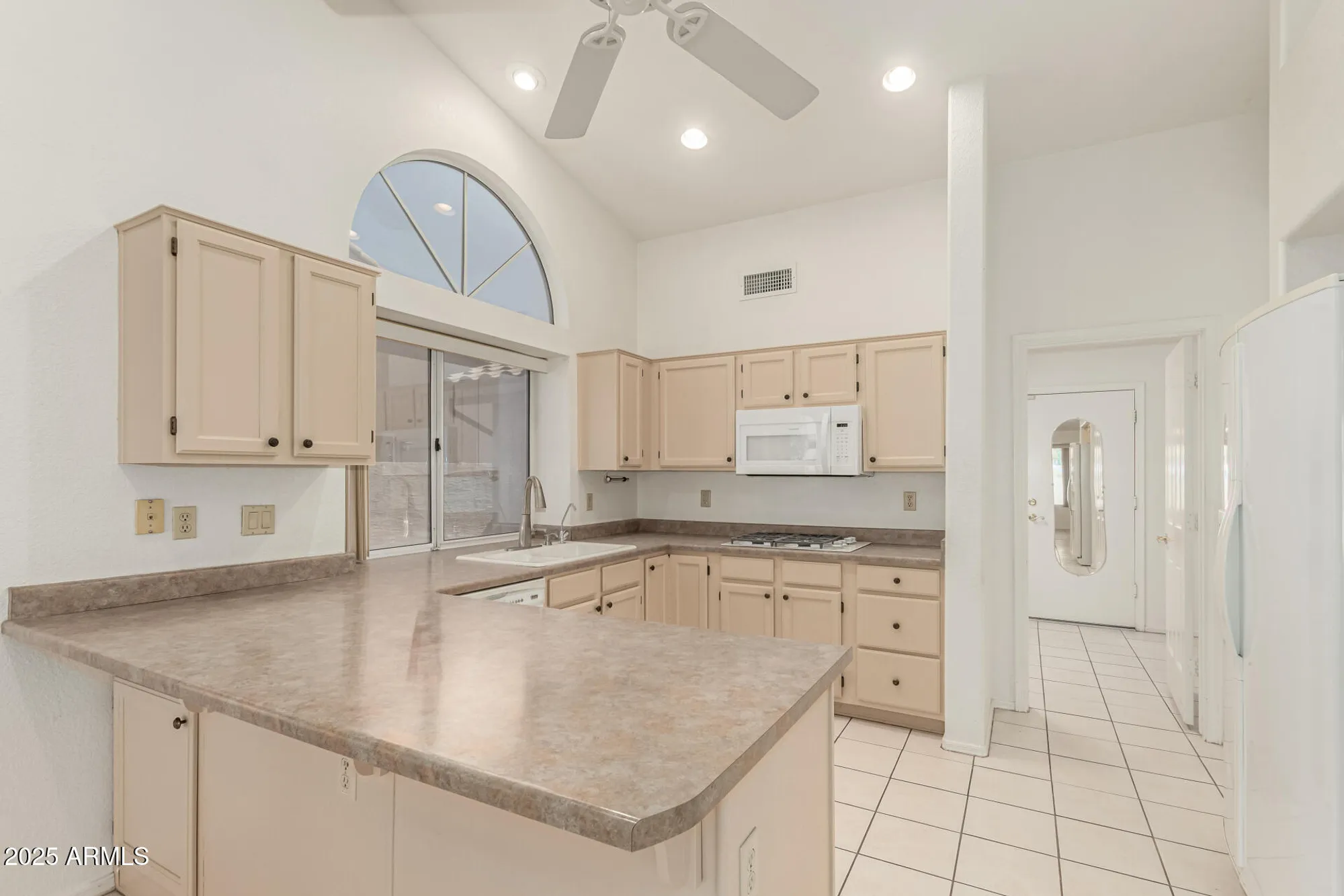 Property Slideshow image 13 of 33 | 8737 w kimberly way, Peoria, AZ, 85382