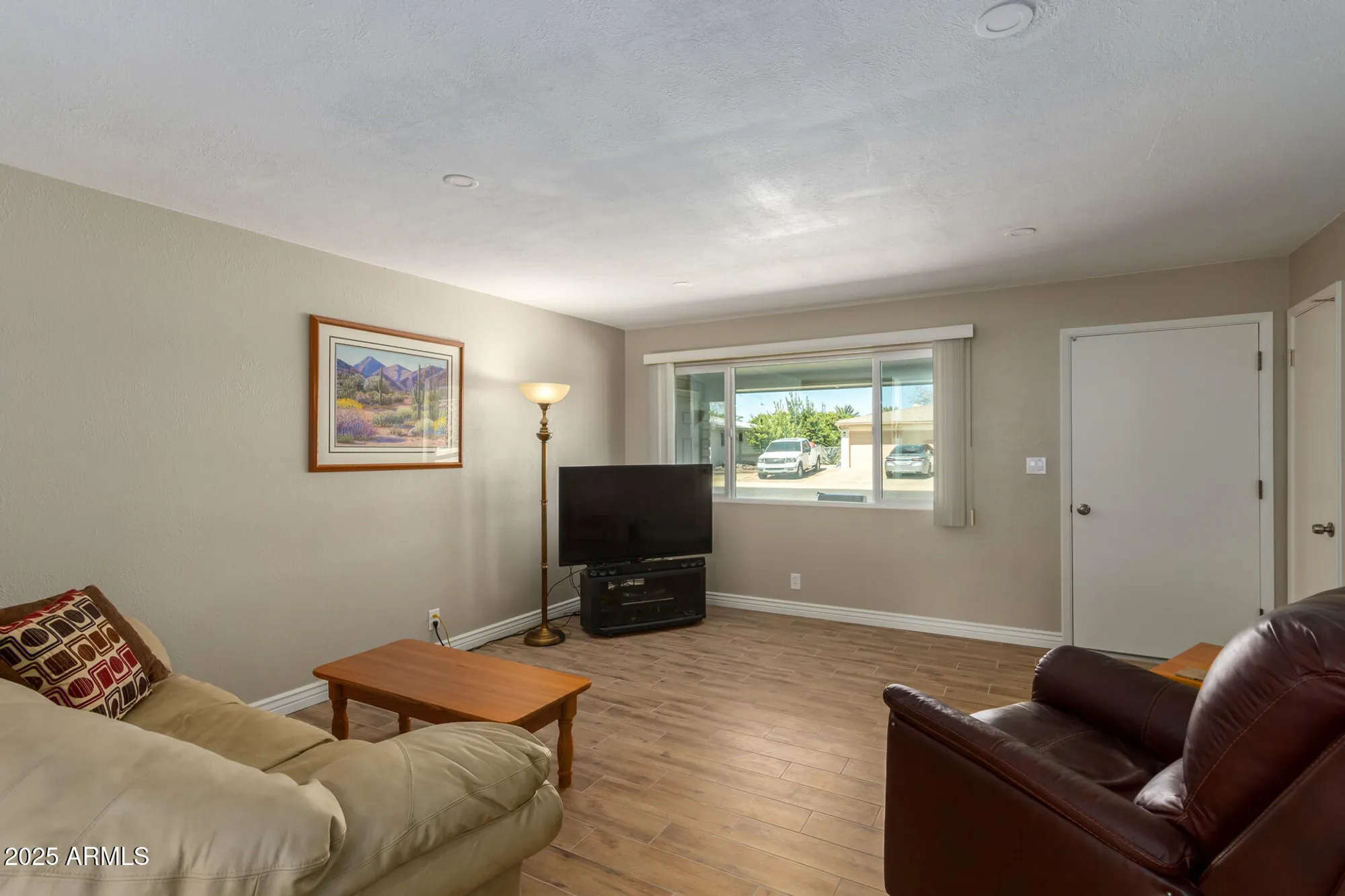 Property Slideshow image 10 of 32 | 6233 e dodge st, Mesa, AZ, 85205