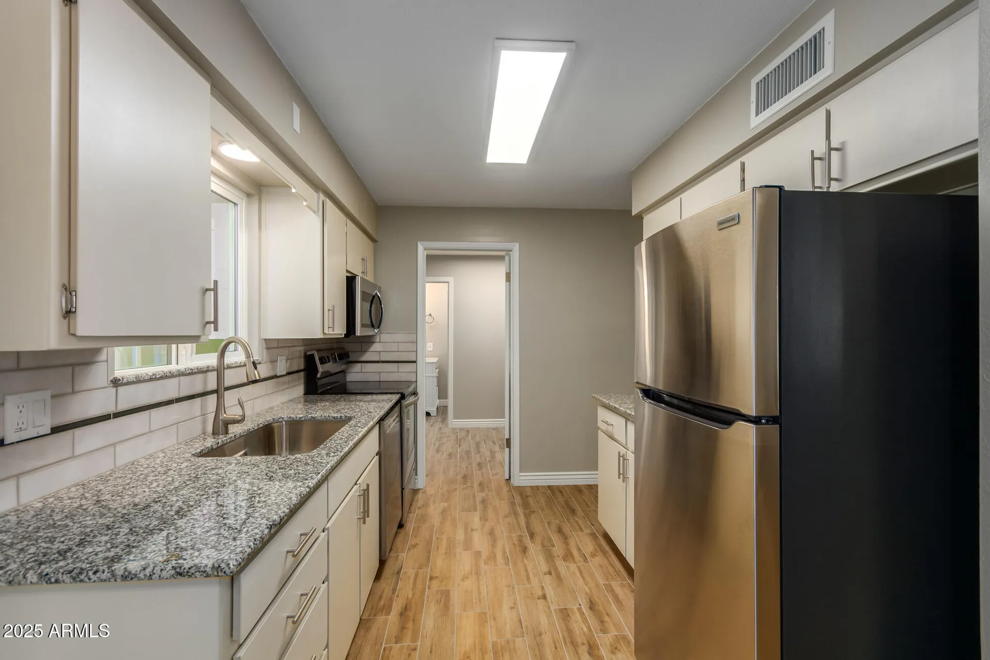 Property Slideshow image 13 of 32 | 6233 e dodge st, Mesa, AZ, 85205