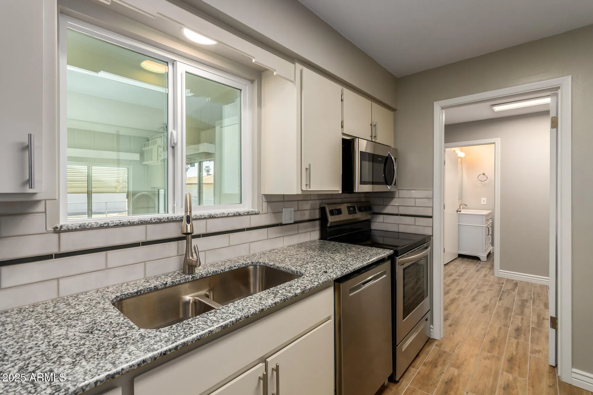 Property Slideshow image 14 of 32 | 6233 e dodge st, Mesa, AZ, 85205