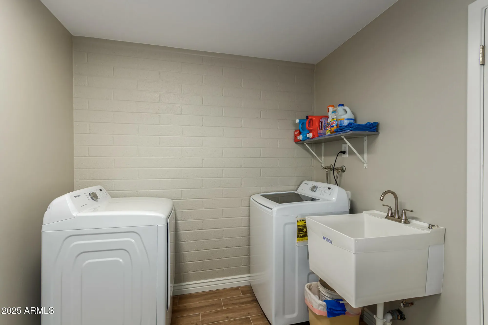 Property Slideshow image 24 of 32 | 6233 e dodge st, Mesa, AZ, 85205