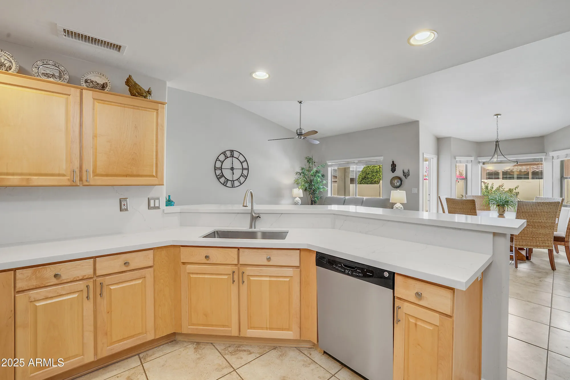 Property Slideshow image 9 of 39 | 5830 e mckellips rd unit 30, Mesa, AZ, 85215