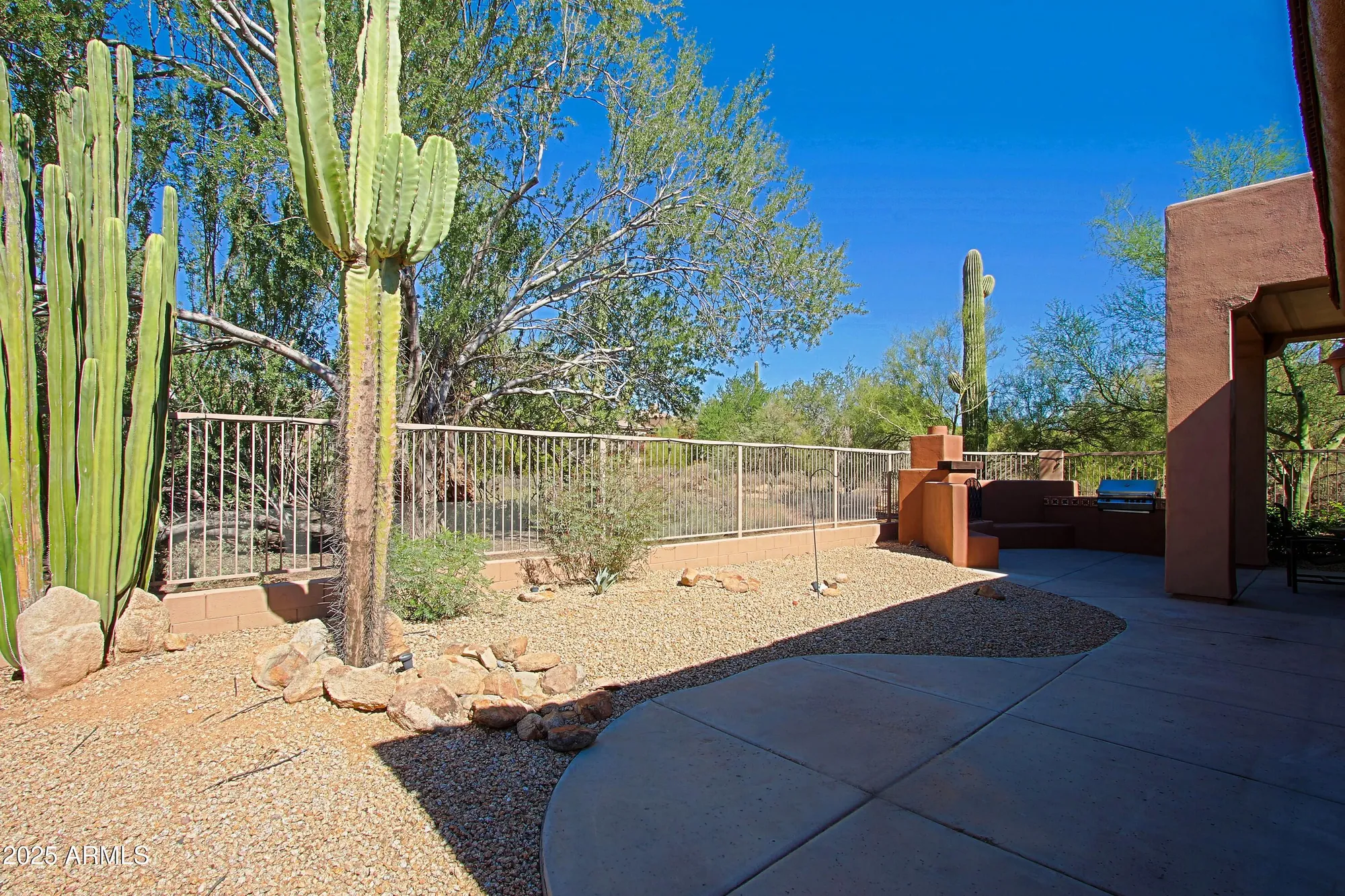 Property Slideshow image 31 of 82 | 6950 e bramble berry ln, Scottsdale, AZ, 85266