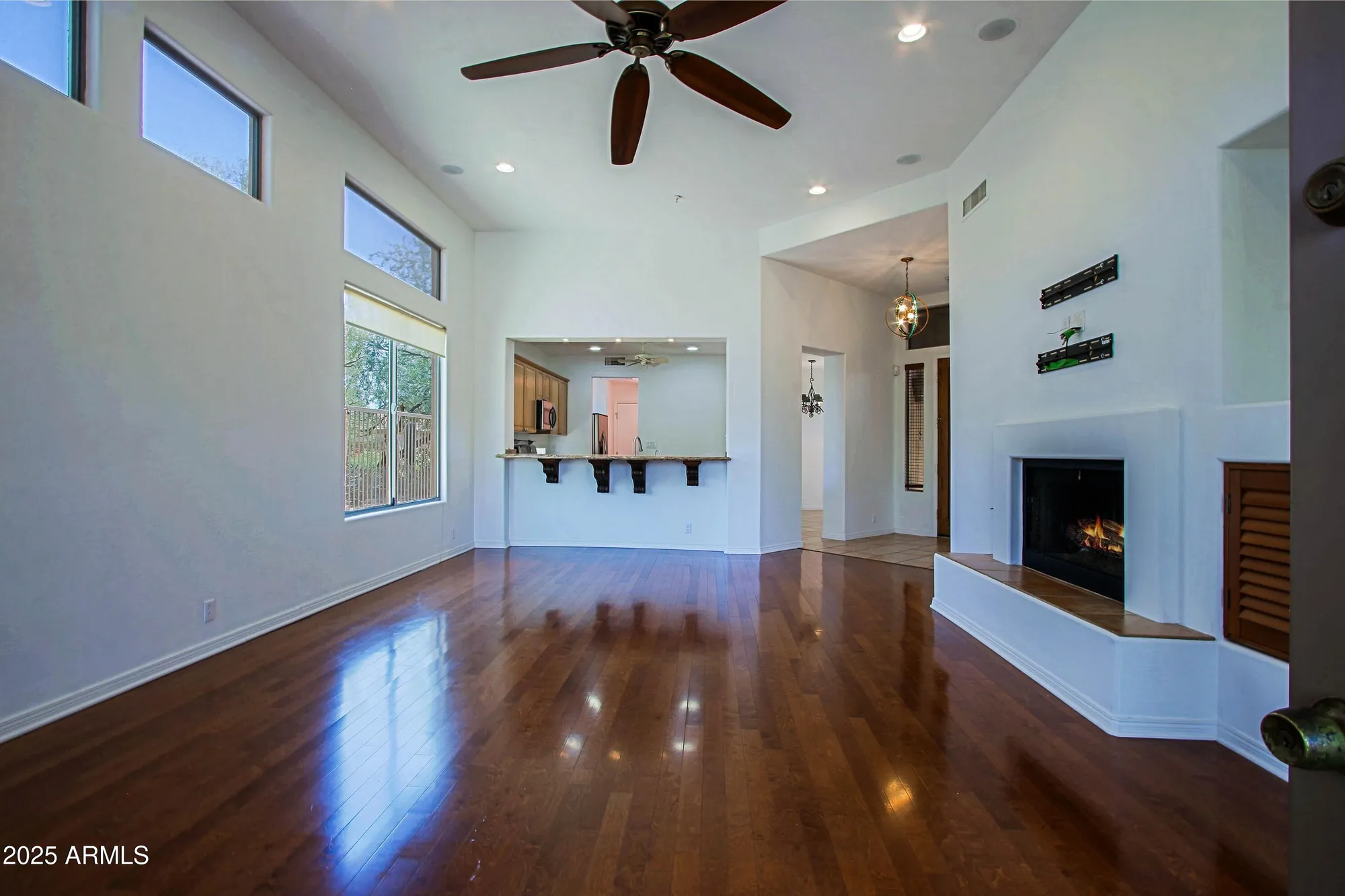 Property Slideshow image 6 of 82 | 6950 e bramble berry ln, Scottsdale, AZ, 85266
