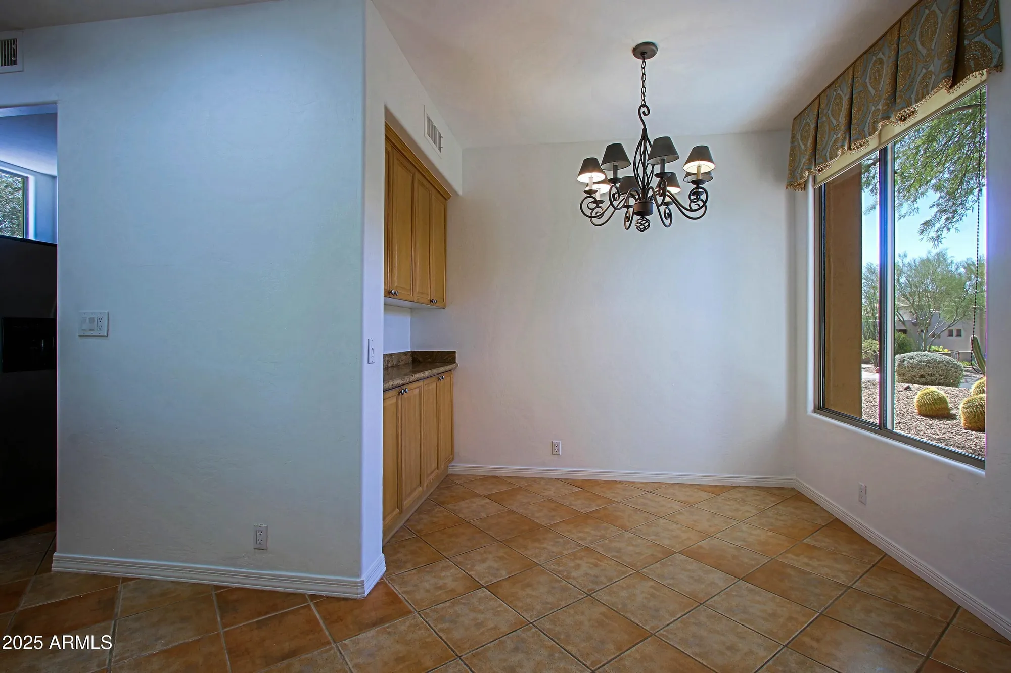 Property Slideshow image 16 of 82 | 6950 e bramble berry ln, Scottsdale, AZ, 85266